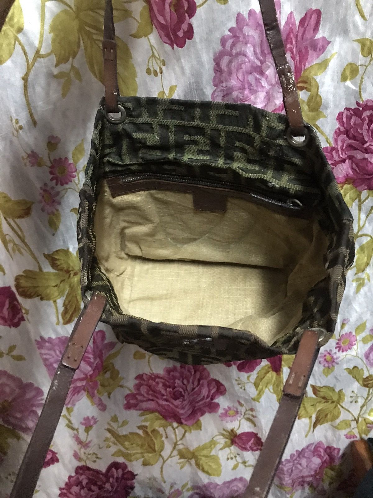 Fendi Authentic Fendi Tote Bag (number code 8315878) Size ONE SIZE - 3 Thumbnail