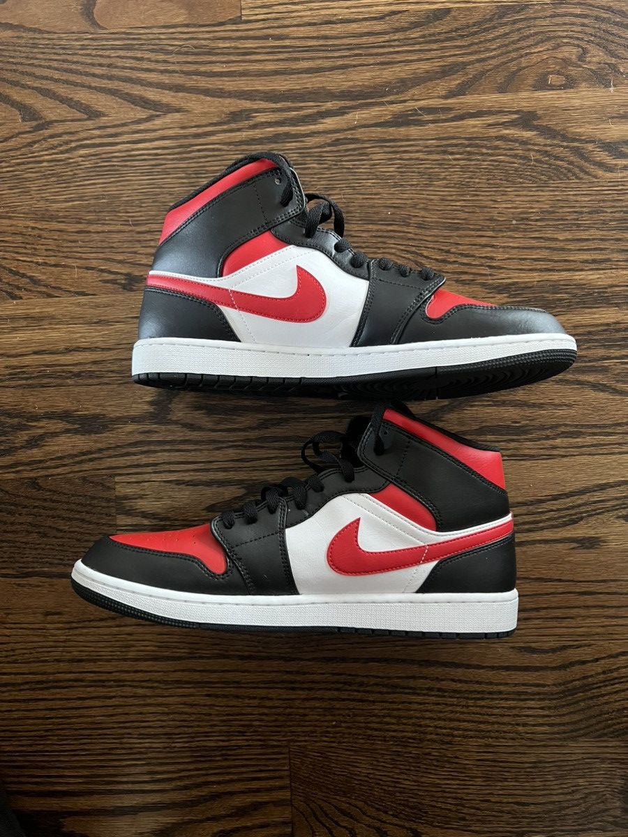 Jordan Brand Air Jordan retro 1s Size US 13 / EU 46 - 5 Thumbnail