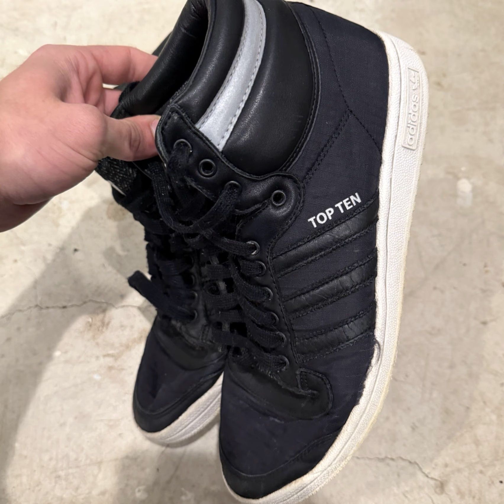 Adidas Adidas Top Ten Hi Shoes Mens Size 9.5 Black White Leather Sneakers B35373 Size US M / EU 48-50 / 2 - 6 Thumbnail