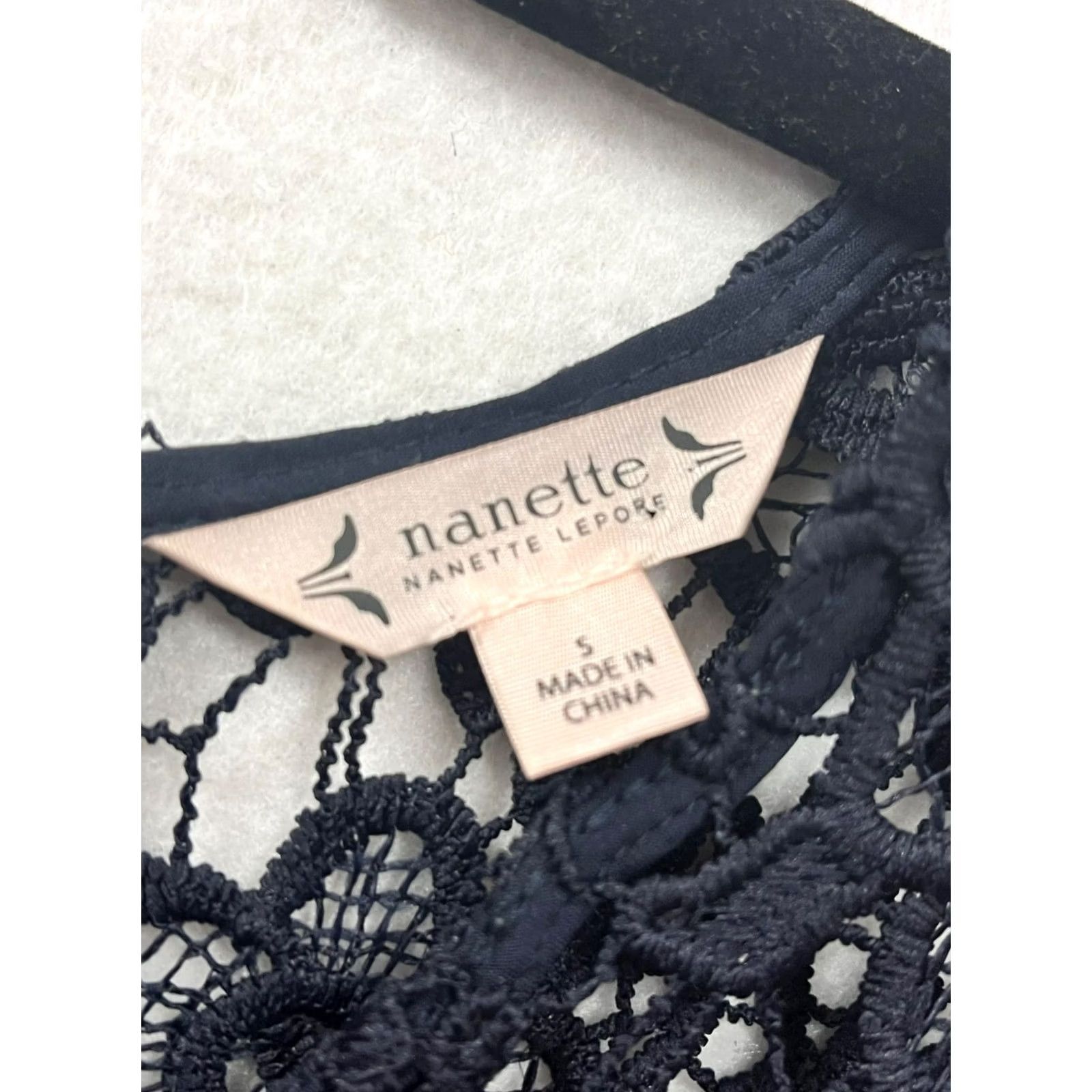 Nanette Lepore Nanette Lepore Womens Blouse Navy Floral Lace Sleeveless Top S Navy Size S / US 4 / IT 40 - 3 Thumbnail