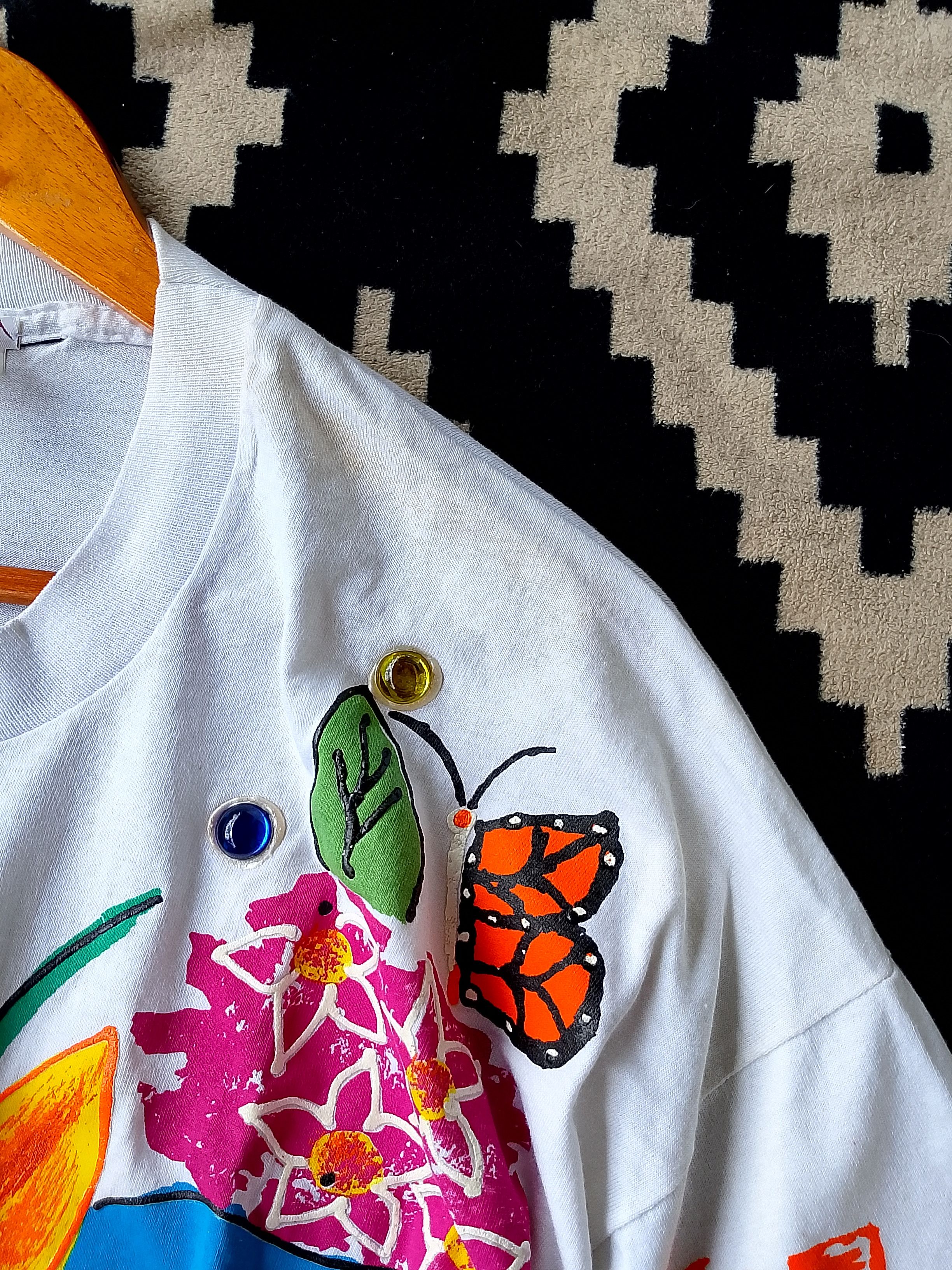 Other Vintage Hand-painted Floral T-shirt Wearable Art 80s Size US XXL / EU 58 / 5 - 13 Thumbnail