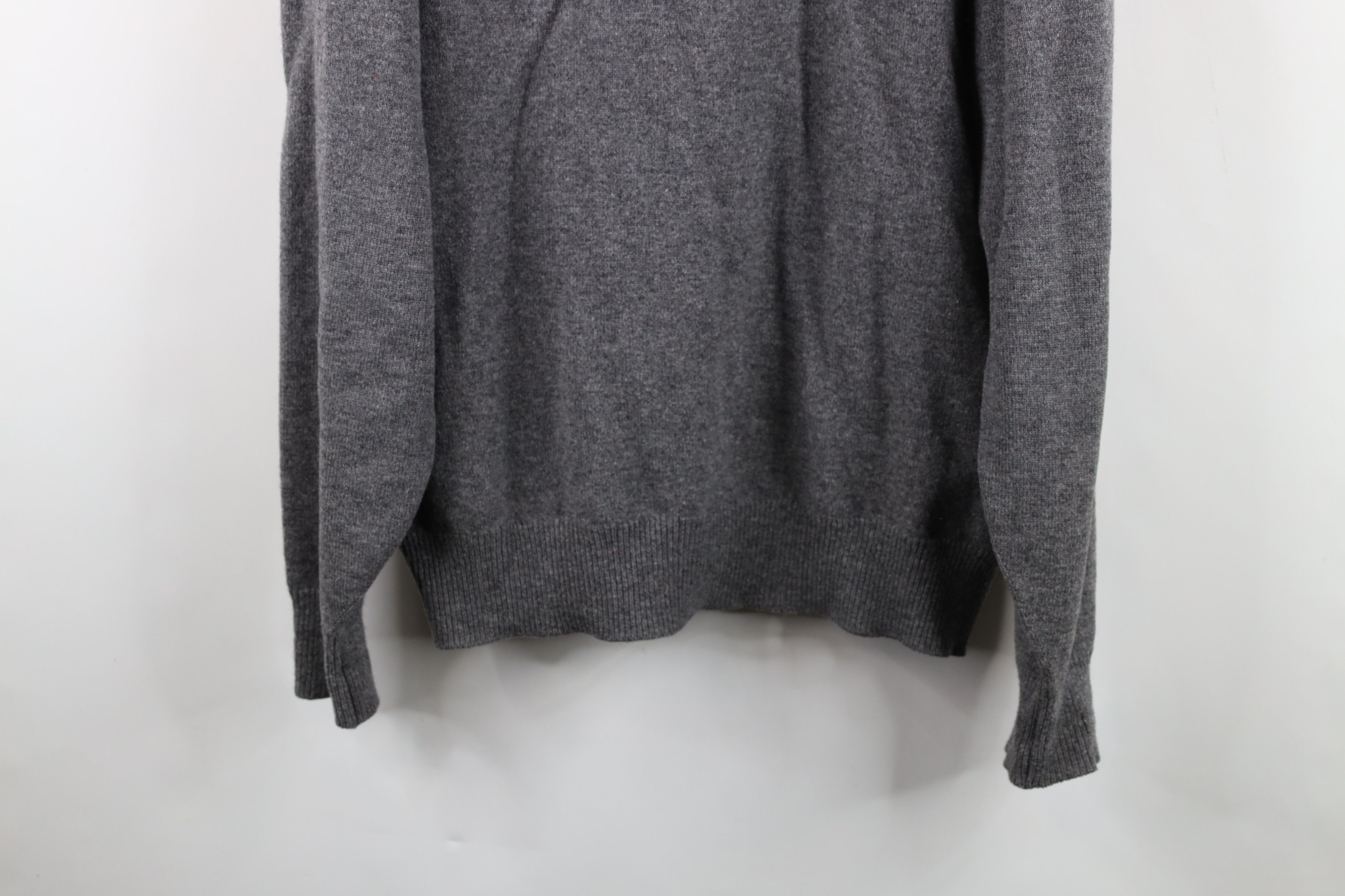 Vintage Vintage 70s William Lockie Scotland Knit V-Neck Sweater Gray Size US XXL / EU 58 / 5 - 13 Thumbnail