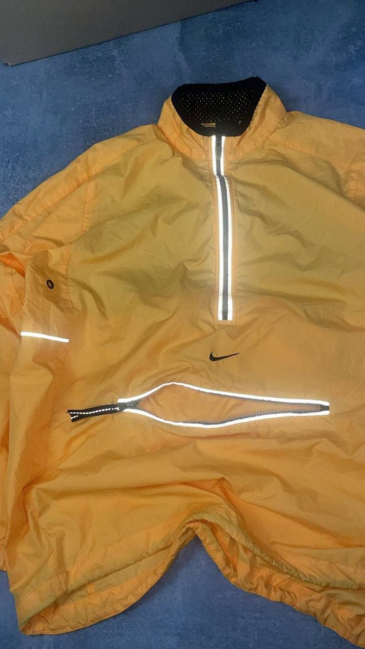 Nike Vintage Nike Reflective logo anorak light jacket Size US M / EU 48-50 / 2 - 2 Thumbnail
