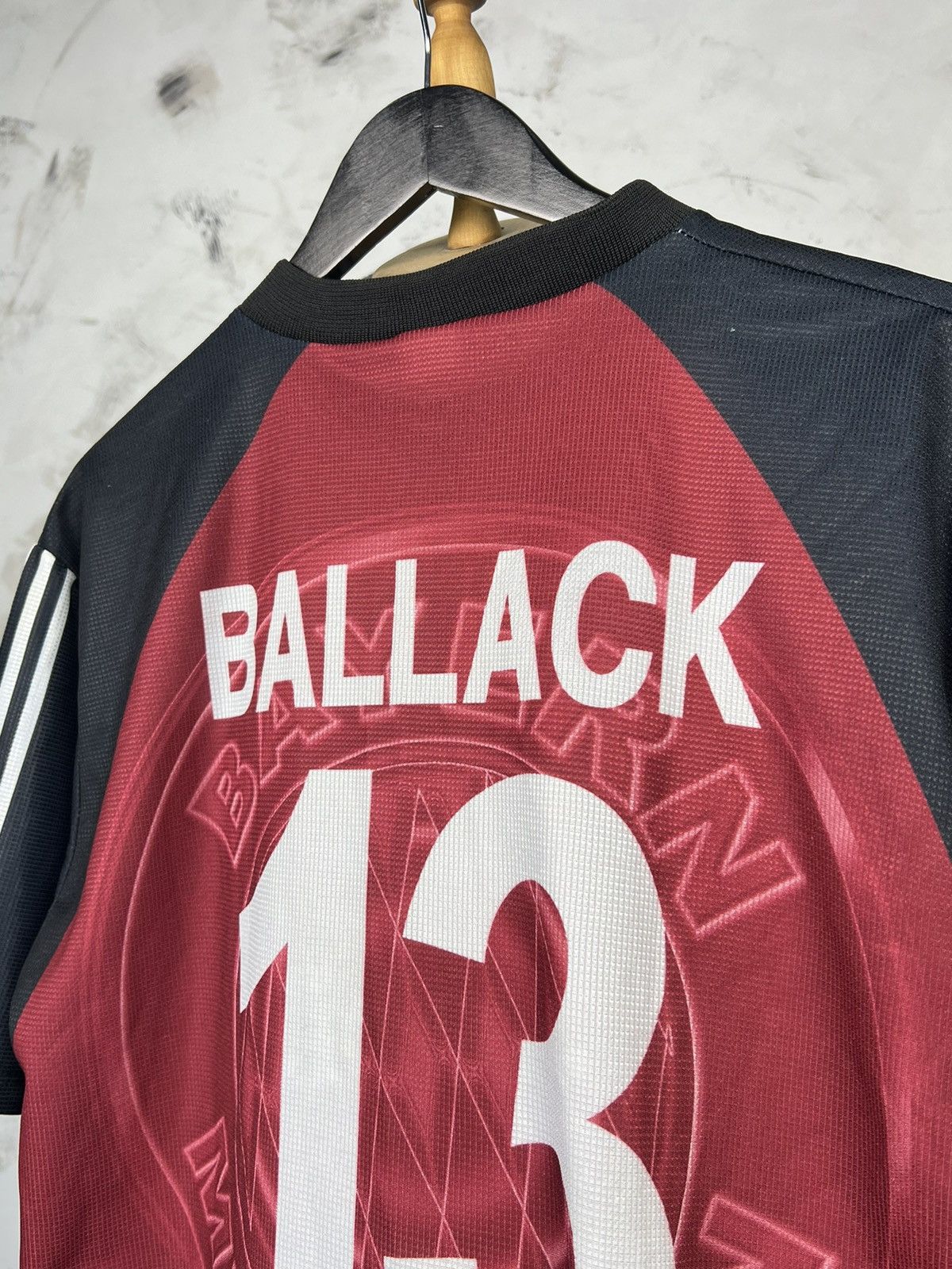 Vintage Vintage FC Bayern Munchen Ballack Fan Jersey Size L Size US L / EU 52-54 / 3 - 5 Thumbnail