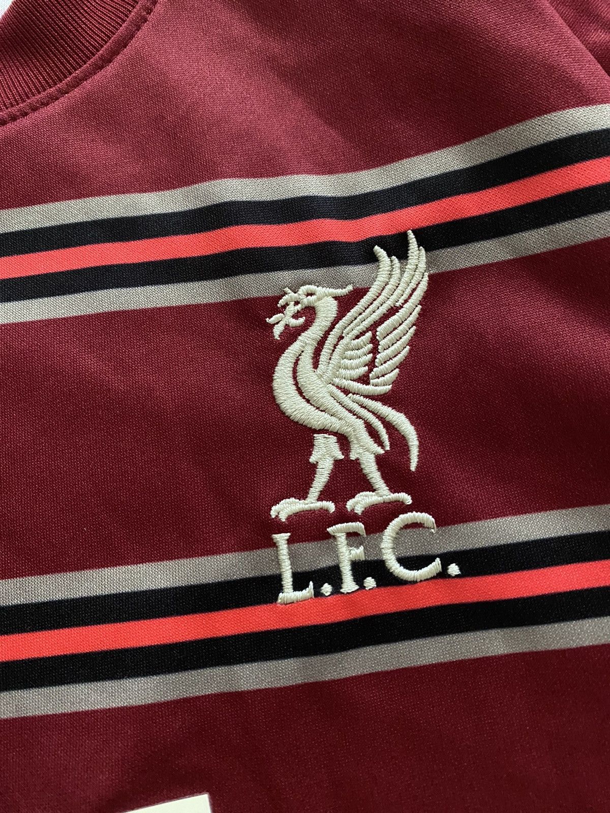 Nike × Vintage Nike Liverpool 2021/22 Football Training Shirt Red Striped Size US M / EU 48-50 / 2 - 6 Thumbnail