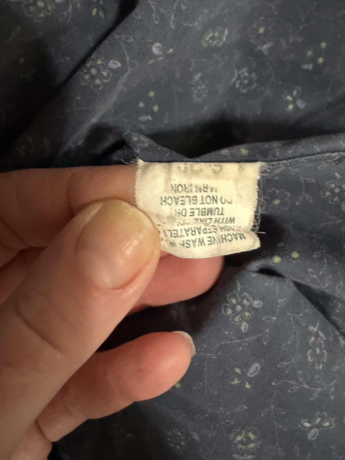 Robert Graham Robert Graham Blue Floral Button Down Shirt Size XL Size US XL / EU 56 / 4 - 6 Thumbnail