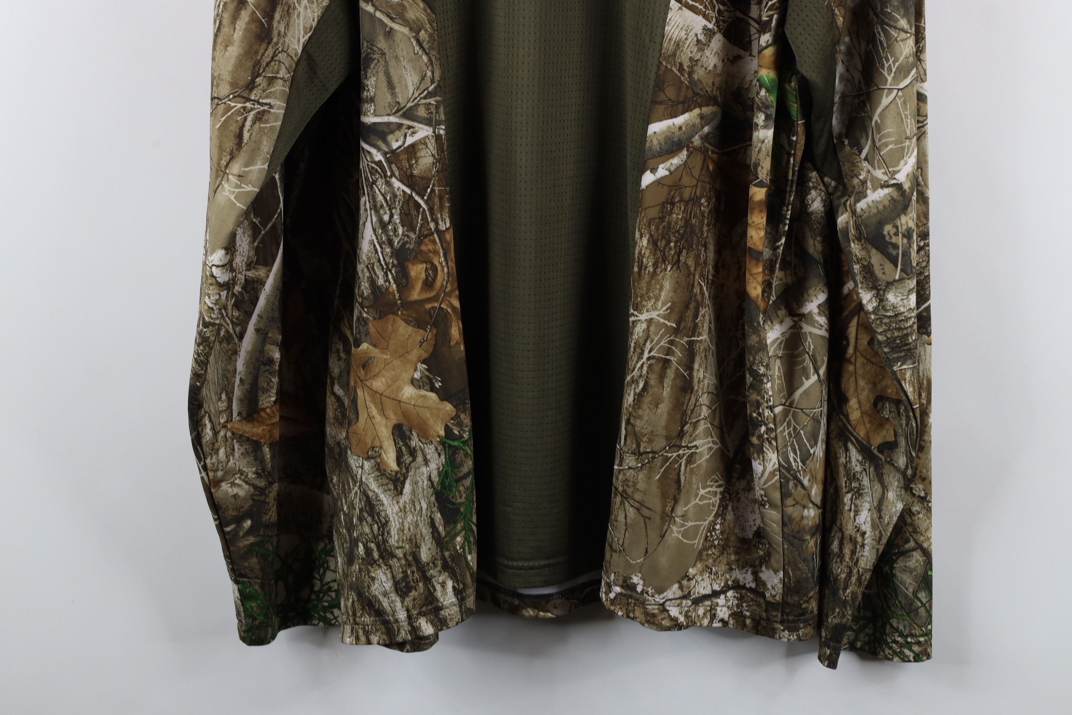 Vintage Streetwear Tech Realtree Edge Camouflage Long Sleeve T-Shirt Size US XXL / EU 58 / 5 - 12 Thumbnail