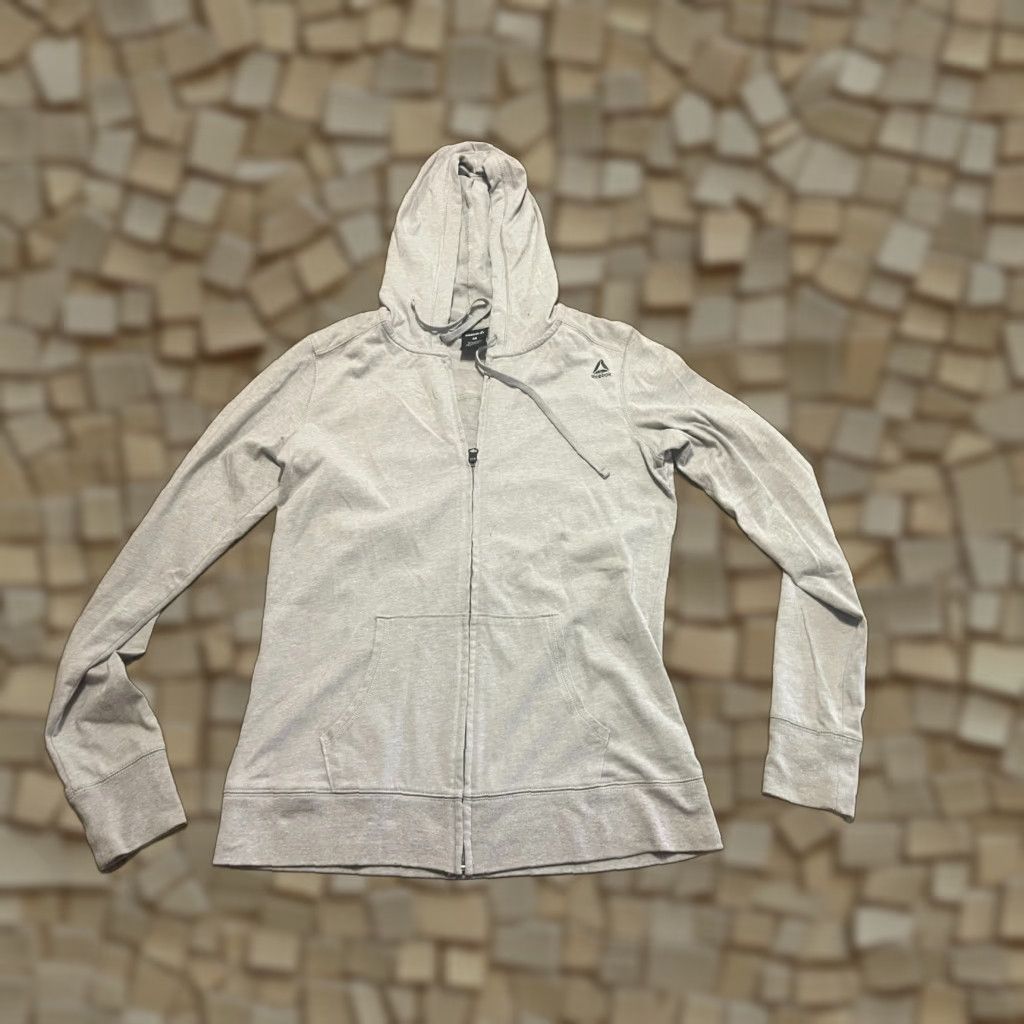 Reebok Reebok Hoodie Women’s Size M Gray Full Zip Long Sleeve Drawstring Casual Regular Modern 90s? No. Size M / US 6-8 / IT 42-44 - 1 Thumbnail