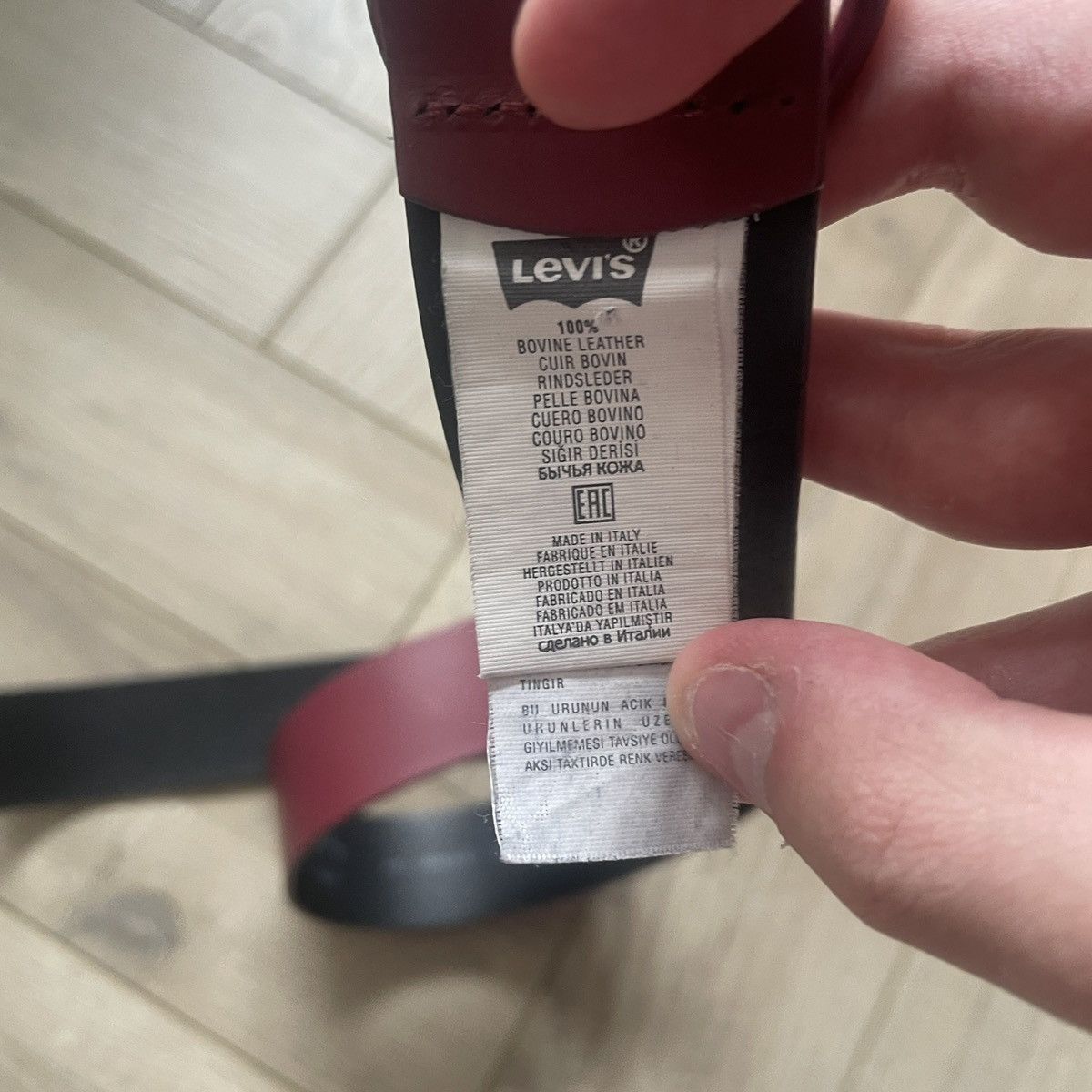 Levi's Levi’s Vintage Italian Bovine Leather Belt in Oxblood Size ONE SIZE - 4 Thumbnail