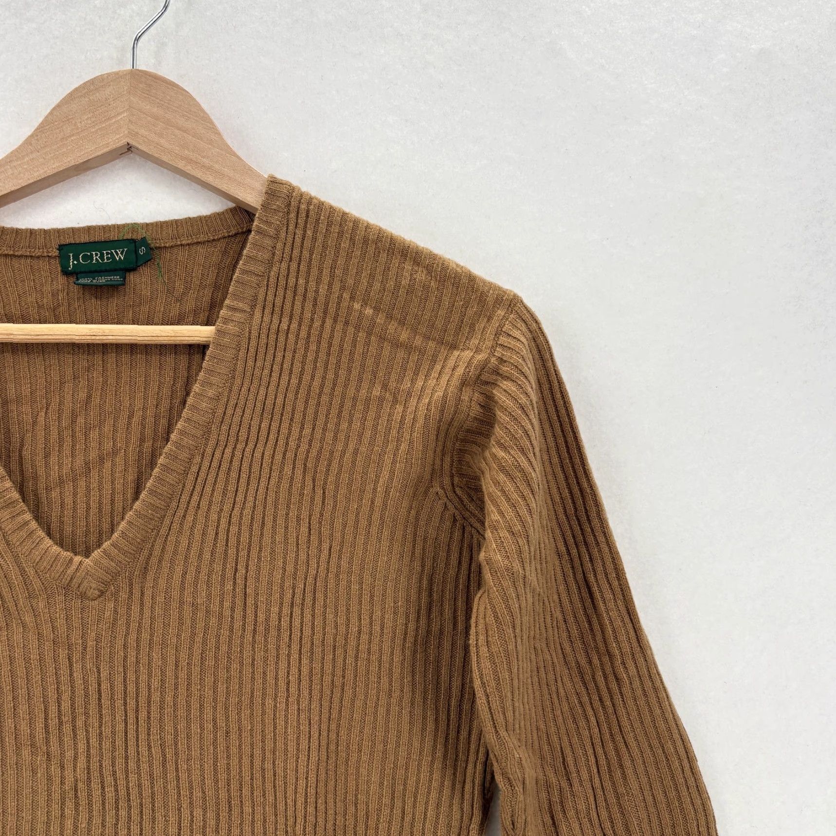 J.Crew VINTAGE J.CREW Sweater Womens Small Brown Cashmere V-Neck Ribbed Knit Pullover Size S / US 4 / IT 40 - 2 Thumbnail