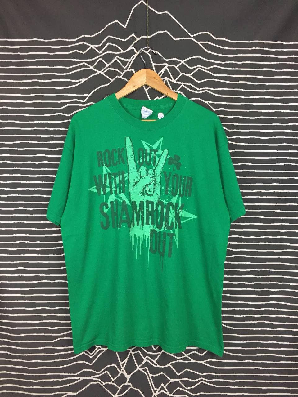 Vintage Rock Out With Your Shamrock Out St. Patty's Tee Size US XL / EU 56 / 4 - 1 Thumbnail