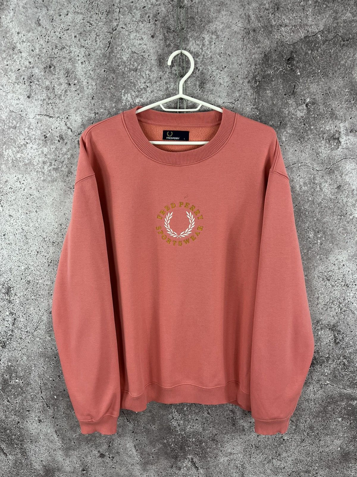 Fred Perry × Vintage Fred Perry Sweatshirt Crew Neck Big Logo Embroidery Size L Size US L / EU 52-54 / 3 - 1 Thumbnail