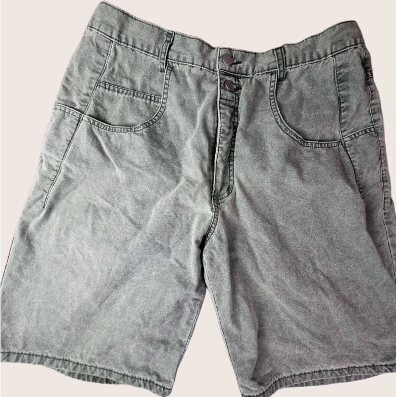 Guess VINTAGE GUESS Denim Shorts 2 Button Front Green 34 Unisex Adults 90s Chino Logo Patch Size US 34 / EU 50 - 1 Thumbnail