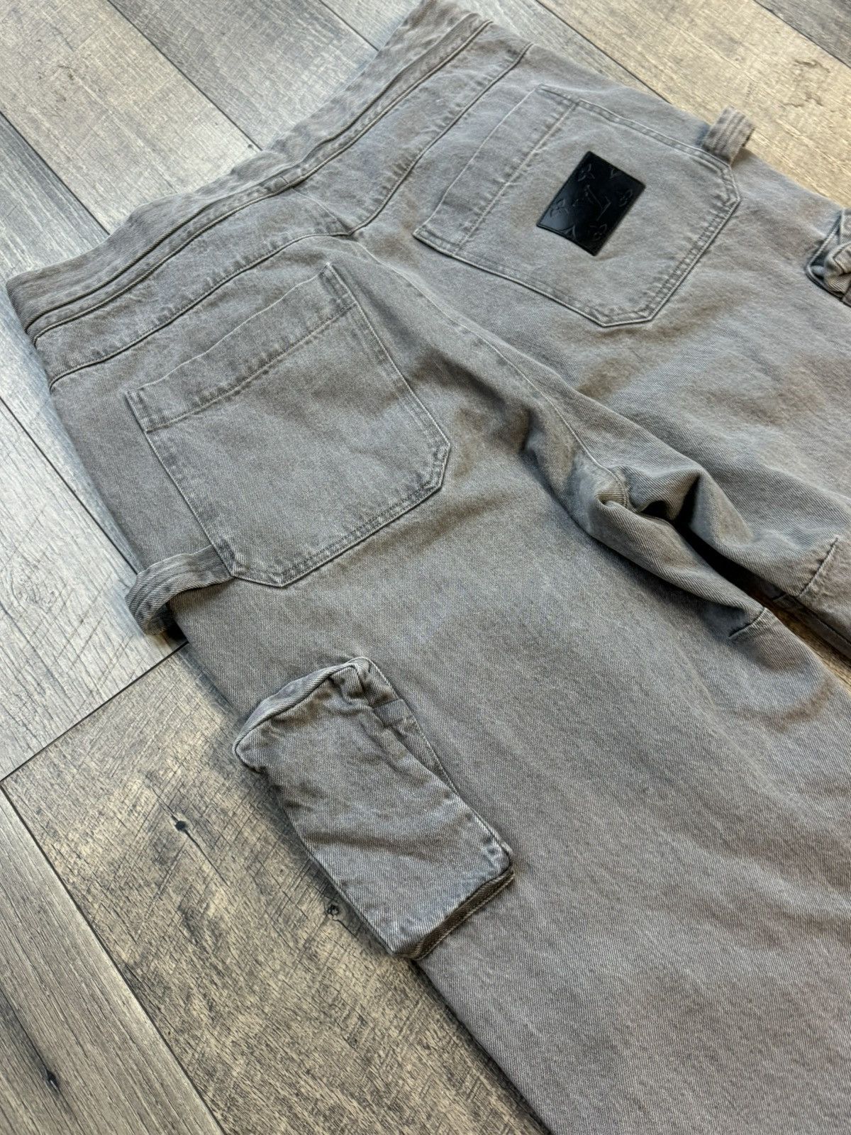 Louis Vuitton Louis Vuitton Grey Denim Cargo Pants Jeans - 38 Size US 38 / EU 54 - 9 Thumbnail