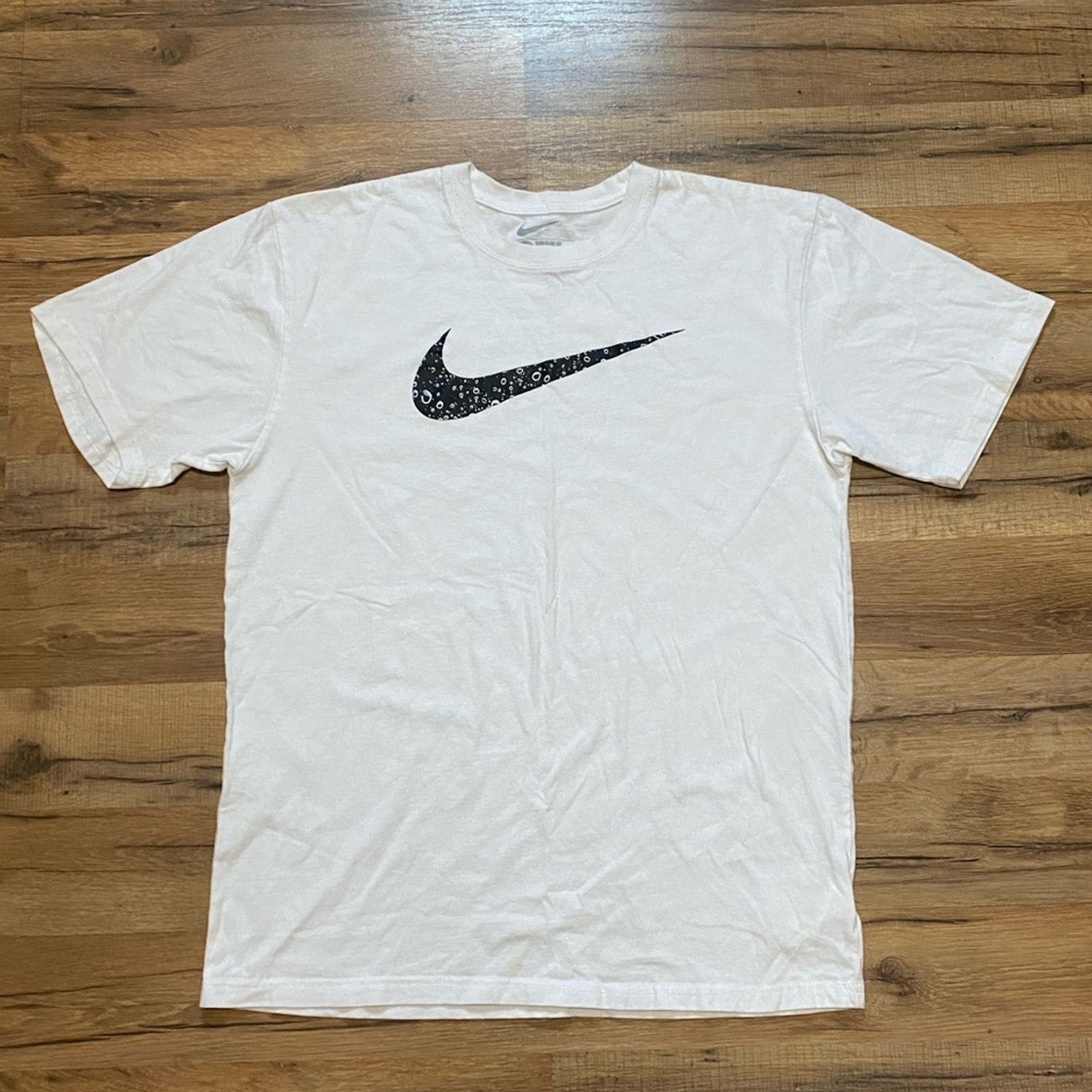 Nike 2011 Nike Swim Center Swoosh Short Sleeve Size US L / EU 52-54 / 3 - 1 Thumbnail