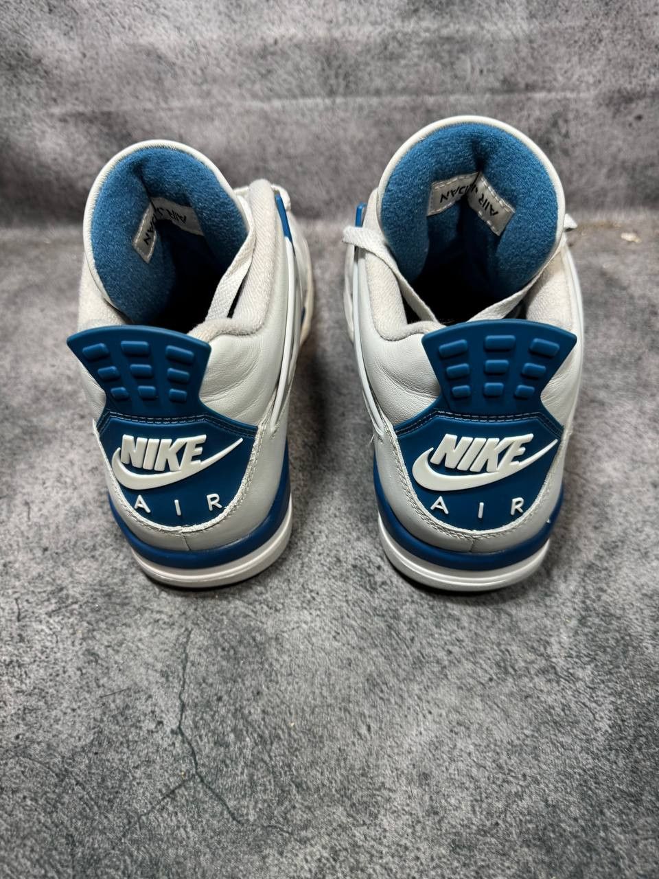 Jordan Brand Size 10 | Jordan 4 Military Blue No Box | Pre-Owned Size US 10 / EU 43 - 5 Thumbnail