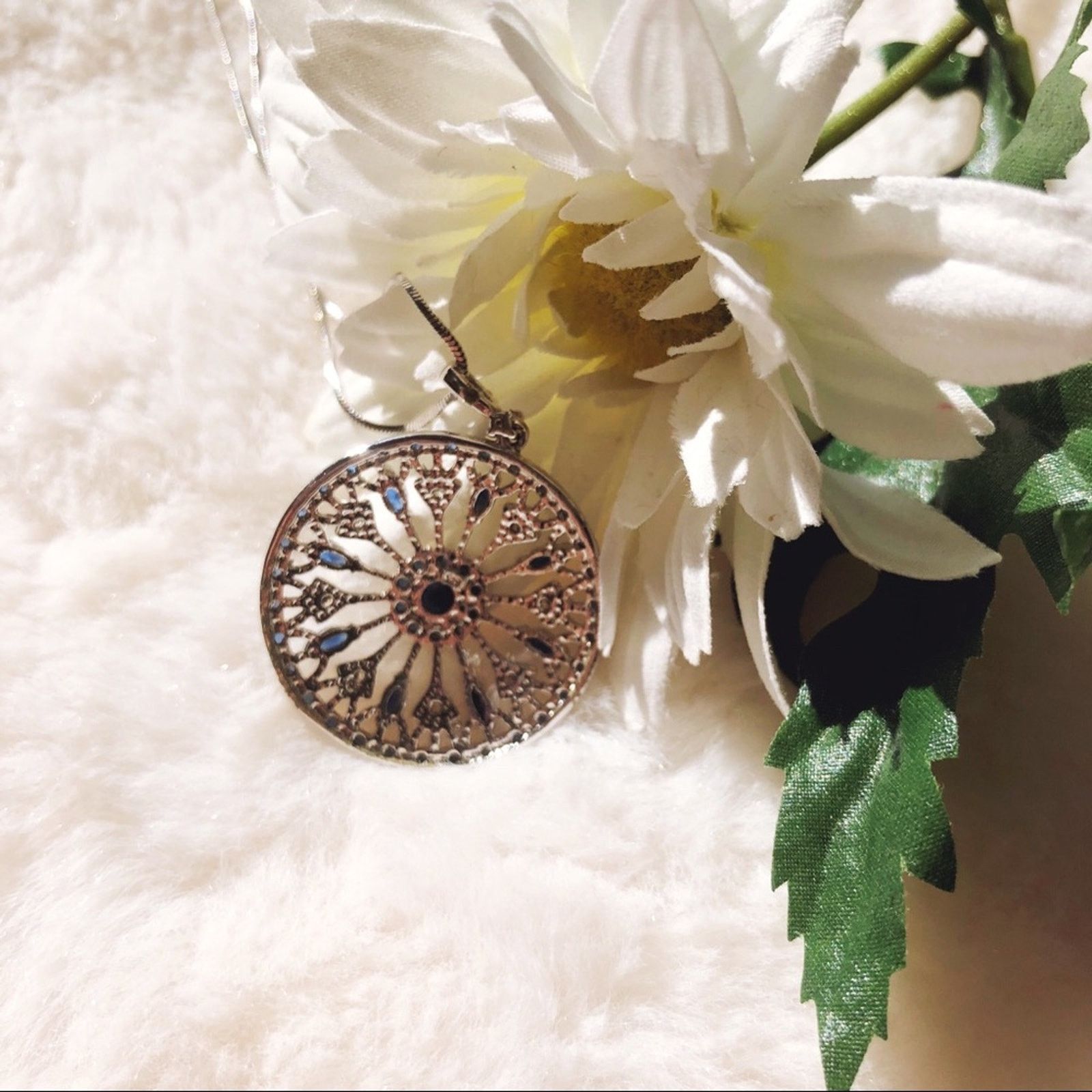 Other Blue and Silver Circle Flower Outline Necklace Size ONE SIZE - 7 Thumbnail