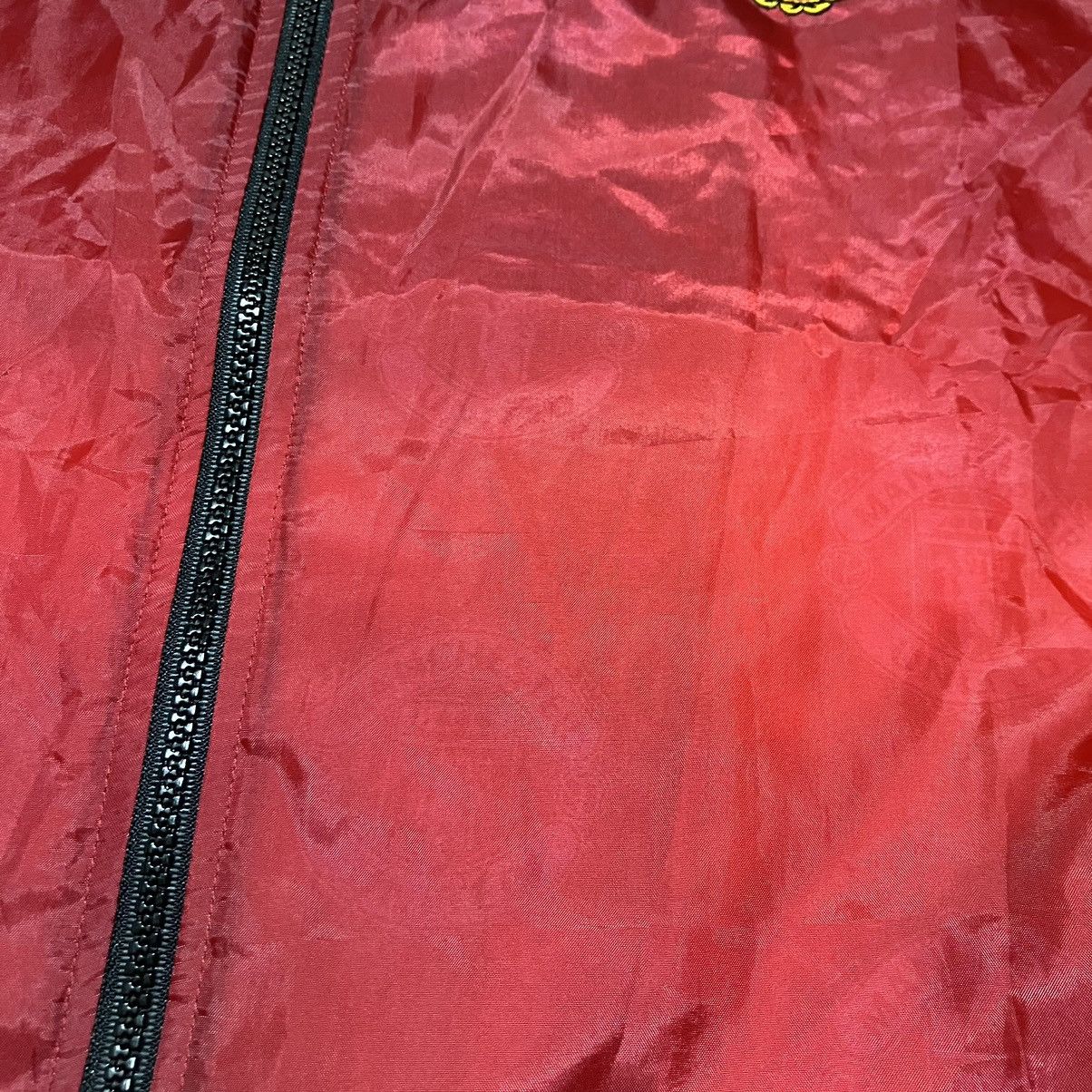Vintage MANCHESTER UNITED FC Emblem Monogram Gradient Nylon Jacket Size US XL / EU 56 / 4 - 6 Thumbnail