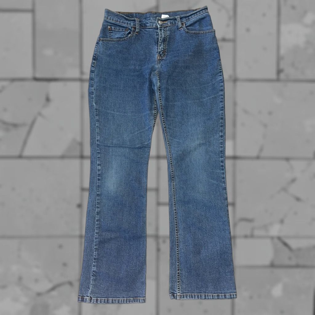 Levi's VINTAGE Levis Strauss Co blue jeans Womens 30 x 30 Regular 30 Inseam Blue Straight Jeans Womens Size 30" / US 8 / IT 44 - 1 Thumbnail