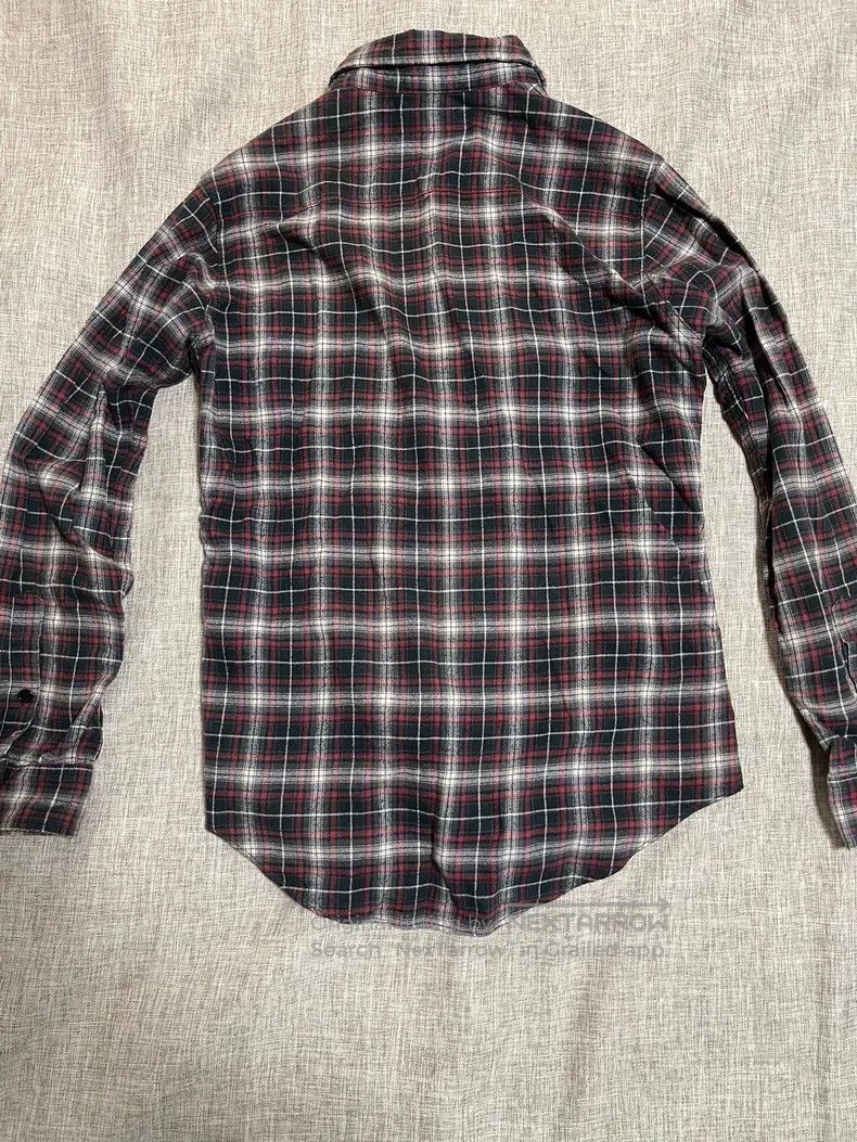 Saint Laurent Paris Saint Laurent Paris Plaid Distressed Shirt Size US S / EU 44-46 / 1 - 2 Thumbnail