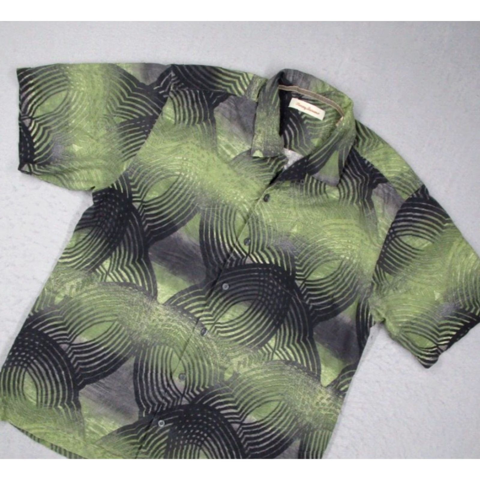 Tommy Bahama Tommy Bahama Shirt Mens Large Green Silk Button Up Hawaiian Abstract Camp Tiki Size US L / EU 52-54 / 3 - 2 Thumbnail