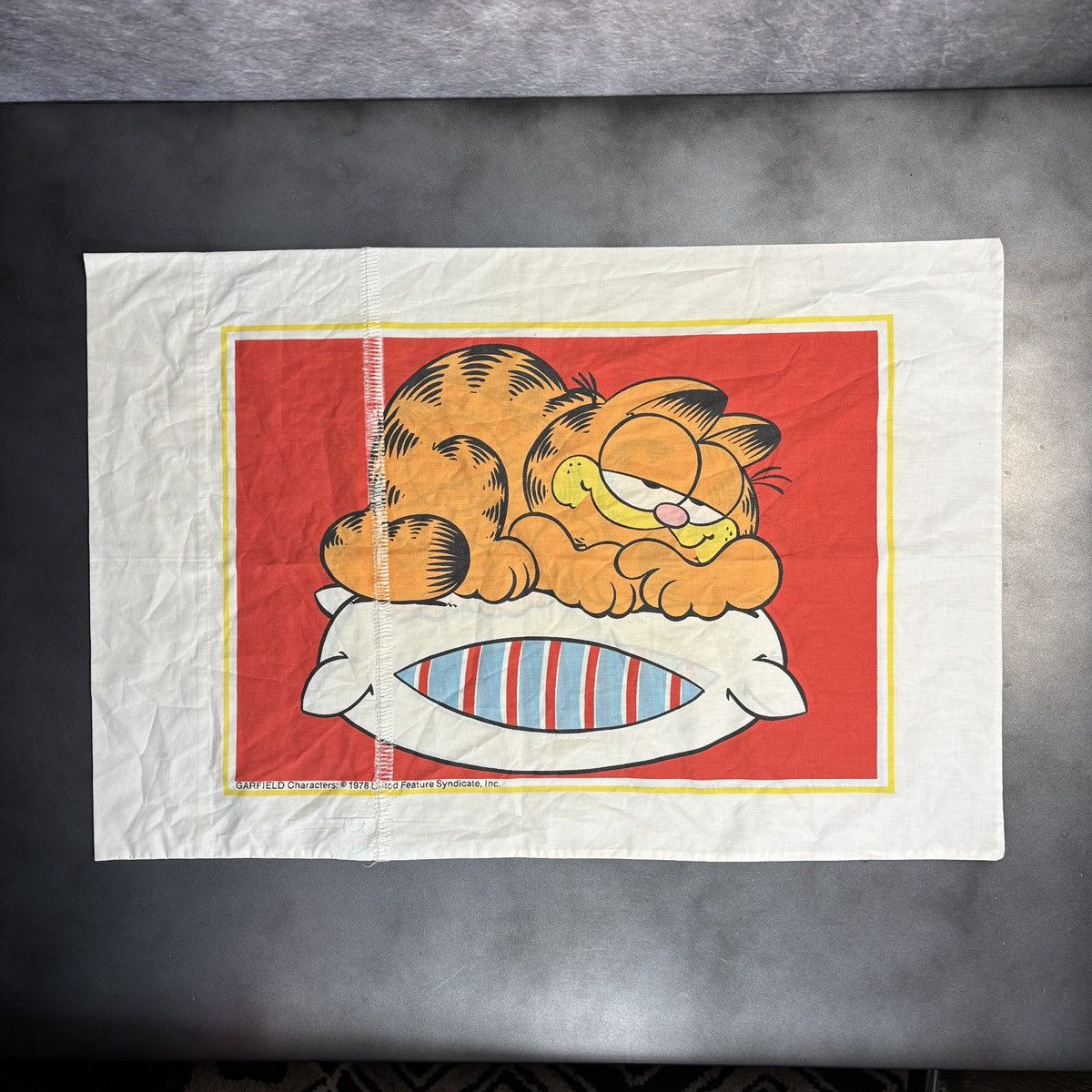 Vintage 1970s Garfield Pillow Case Vintage Bedding Bed Sheet Linens Size ONE SIZE - 10 Thumbnail