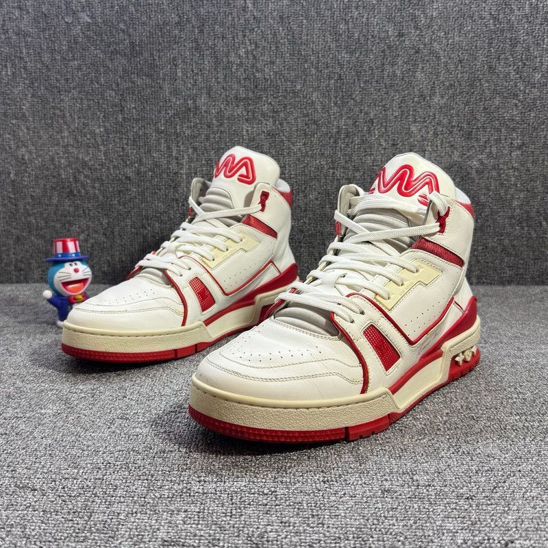 Louis Vuitton Louis Vuitton High-Top Trainer Sneakers for Men - Size US 8 / EU 41 - 1 Thumbnail