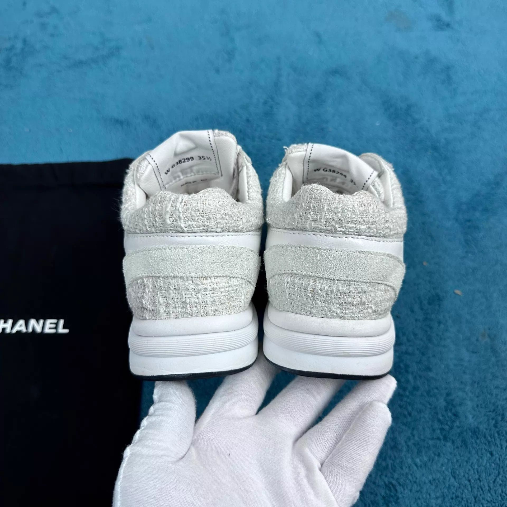 Chanel Chanel Leather Tweed Logo Low-Top Shoes White 35.5 Size US 5 / IT 35 - 4 Thumbnail
