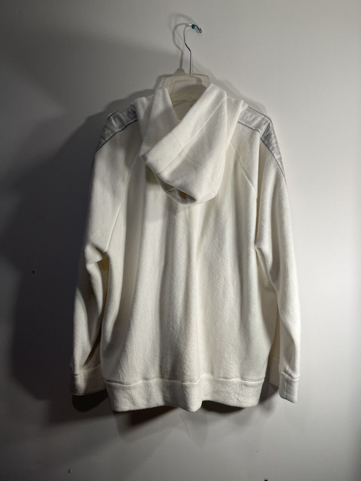 Fendi Fendi white furry quarter zip hoodie Size US XL / EU 56 / 4 - 2 Thumbnail