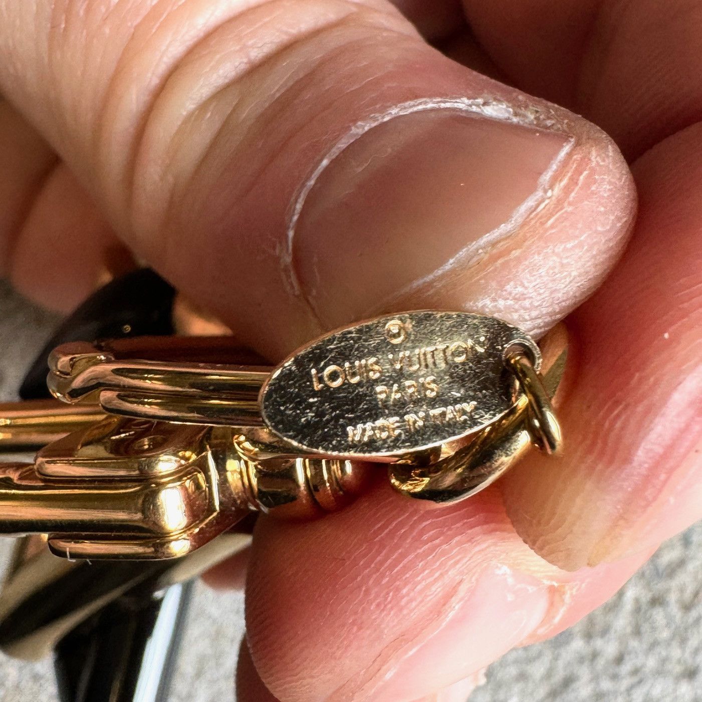 Louis Vuitton Louis Vuitton Gold Black LV Twist Key Holder Bag Charm Size ONE SIZE - 6 Thumbnail