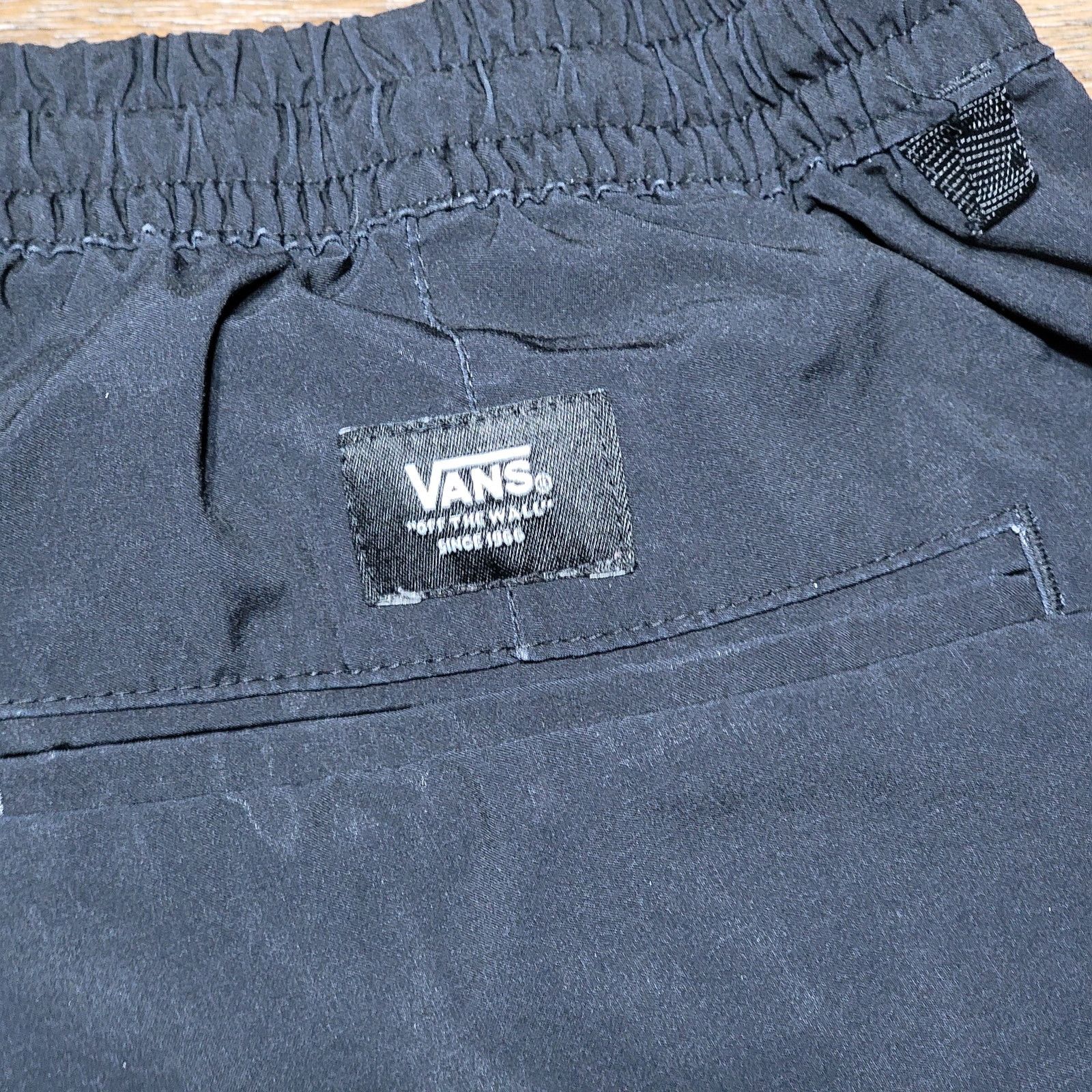 Vans VANS Black & Grey Board Shorts w/ Range Elastic - Size Small Size US 26 / EU 42 - 4 Thumbnail