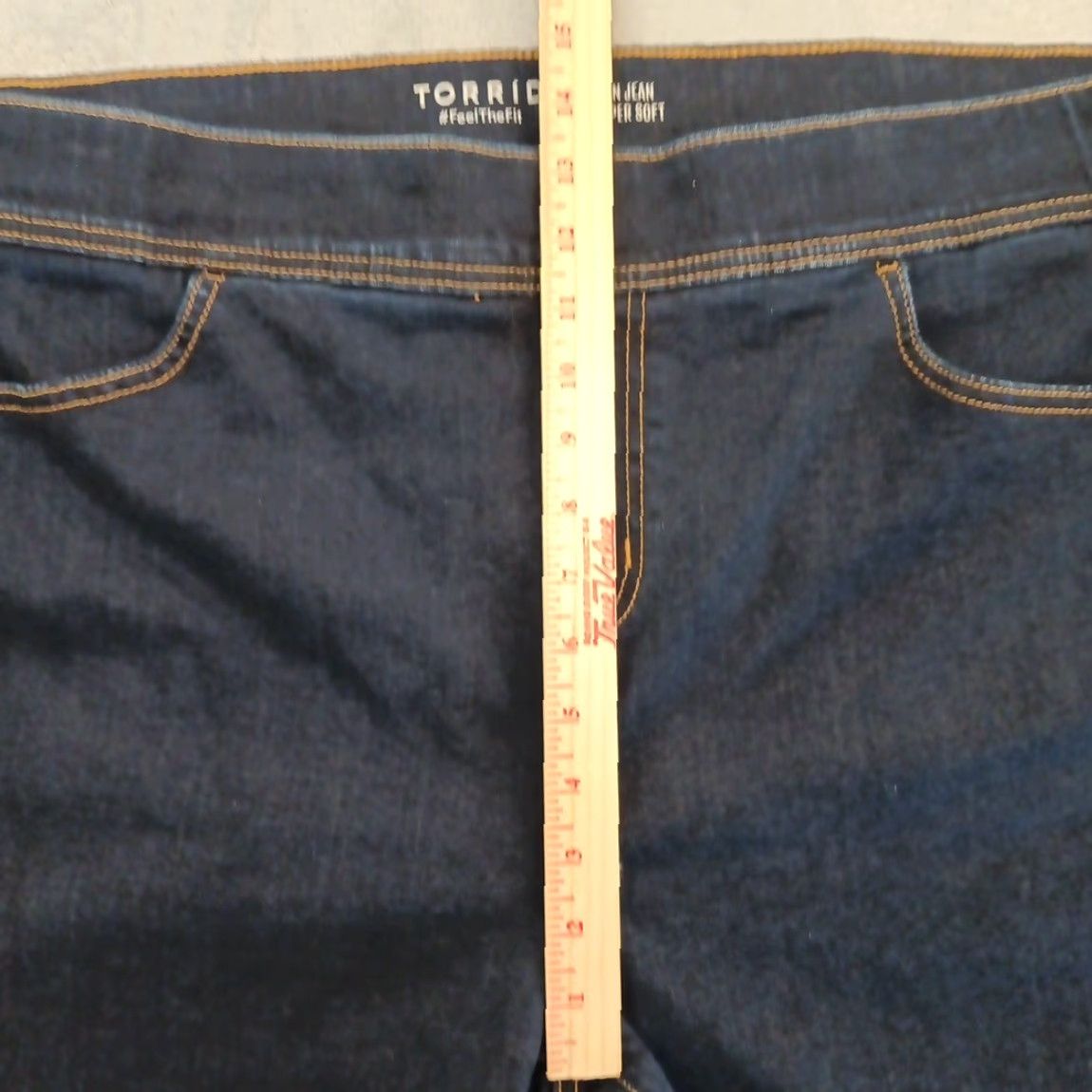 Torrid **Torrid Skinny Jeans Women Size 3 Blue Dark Wash Denim Zip** User: Torrid Skinny Jeans Women Size 3 Blue Dark Wash Denim Zip Size 26" / US 2 / IT 38 - 3 Thumbnail
