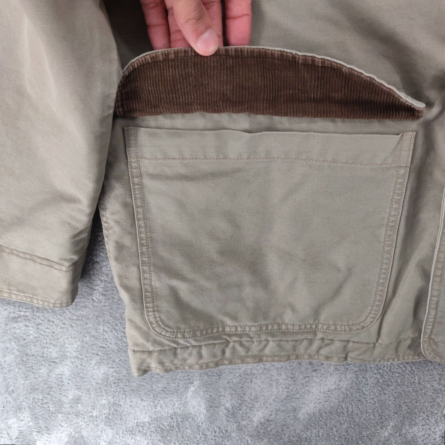 Vintage VINTAGE L.L. Bean Jacket Men Large Beige Quilt Lined Corduroy Trim Barn Chore Coat Jacket Size US L / EU 52-54 / 3 - 5 Thumbnail