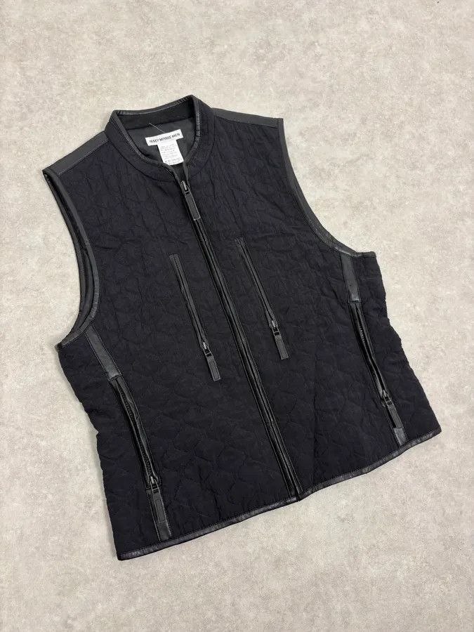 Issey Miyake 2000s Issey Miyake Black Quilted Nylon Vest Size US S / EU 44-46 / 1 - 4 Thumbnail