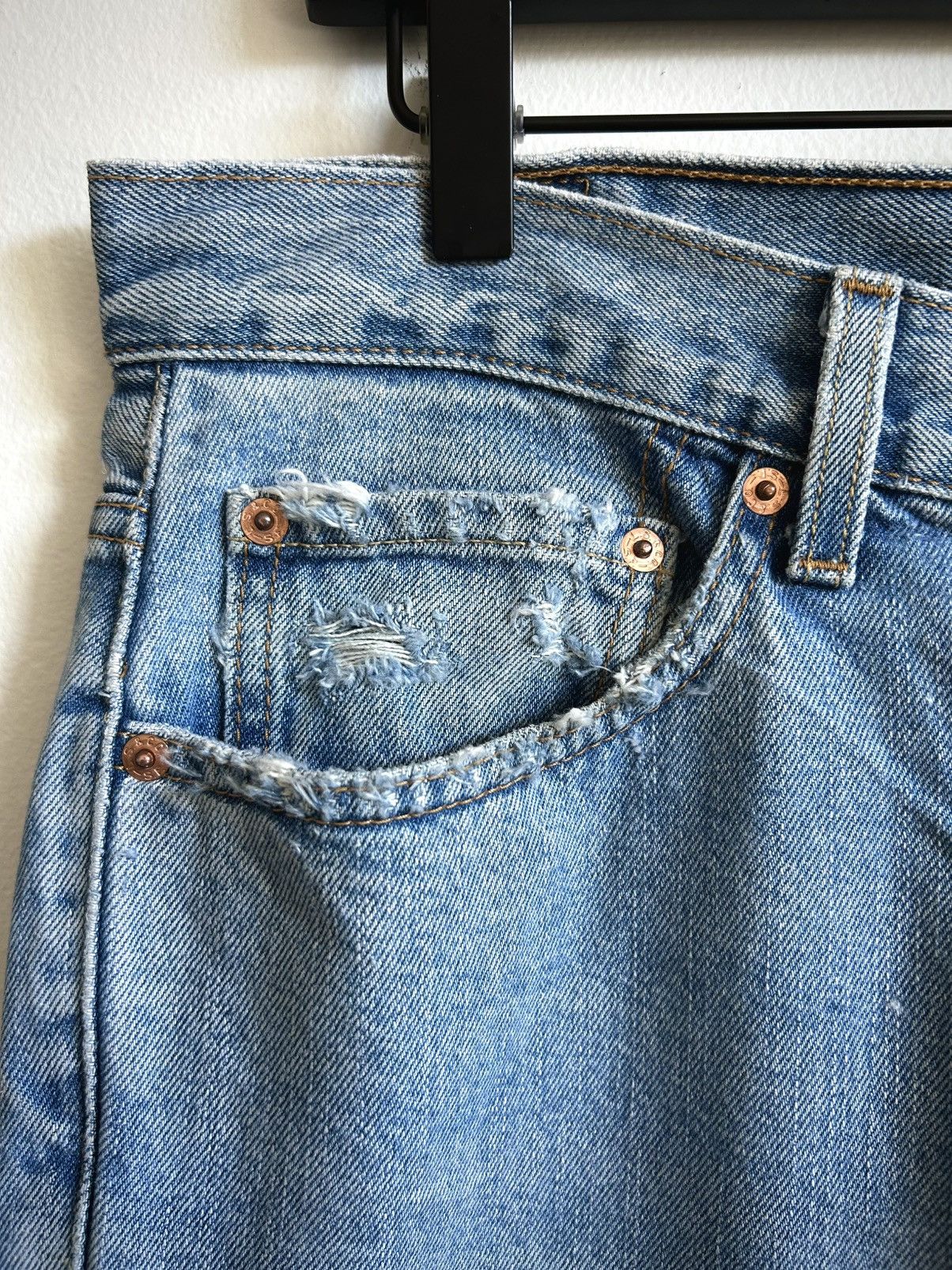 Levi's Y2K Levi’s 505 Distressed Light Wash Jeans Size US 36 / EU 52 - 5 Thumbnail