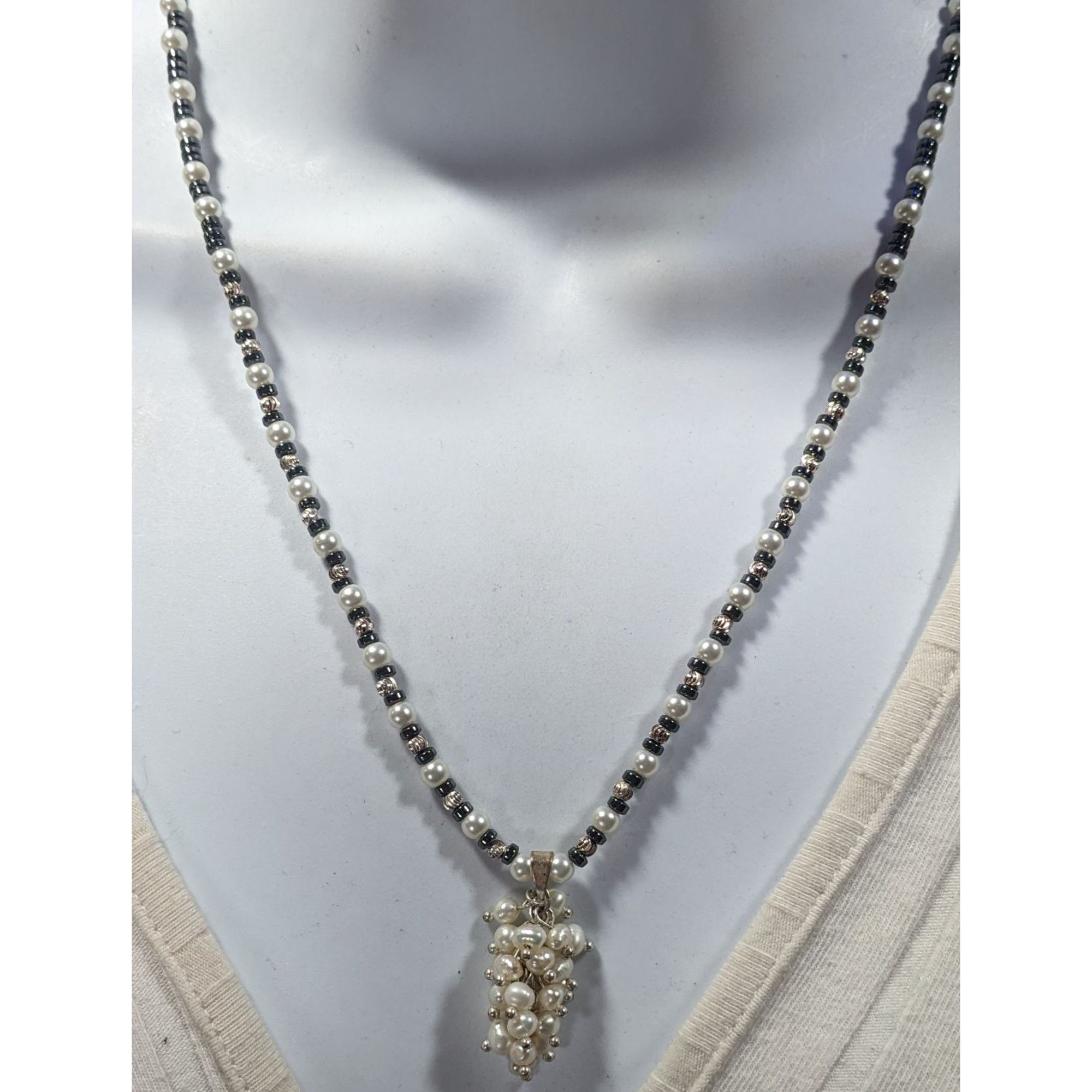 Other Handmade Whimsical Pearl And Glass Beaded Cluster Pendant Ne Size ONE SIZE - 5 Thumbnail