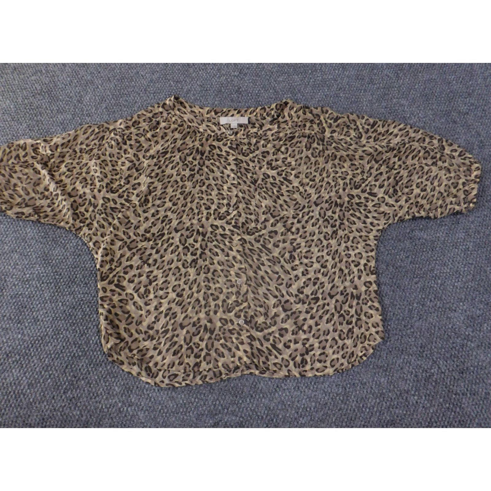 Ann Taylor **Ann Taylor Loft Women's Medium Brown Leopard Print Blouse** User: Ann Taylor Loft Women's Medium Brown Leopard Print Blouse Size M / US 6-8 / IT 42-44 - 3 Thumbnail