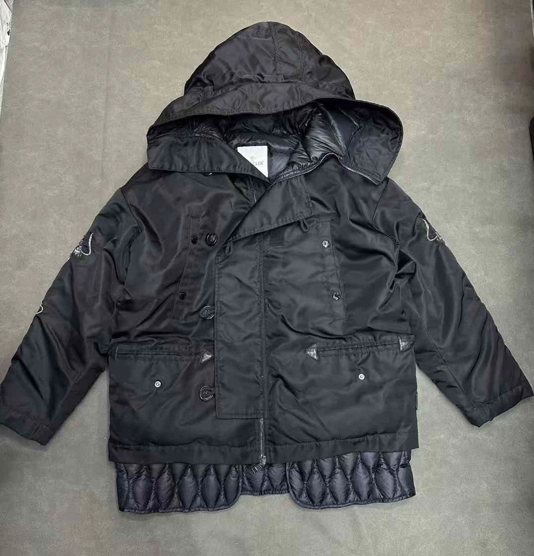 Moncler Moncler Dragon Limited Embroidered Down Jacket Women's 0 Size XS / US 0-2 / IT 36-38 - 1 Thumbnail