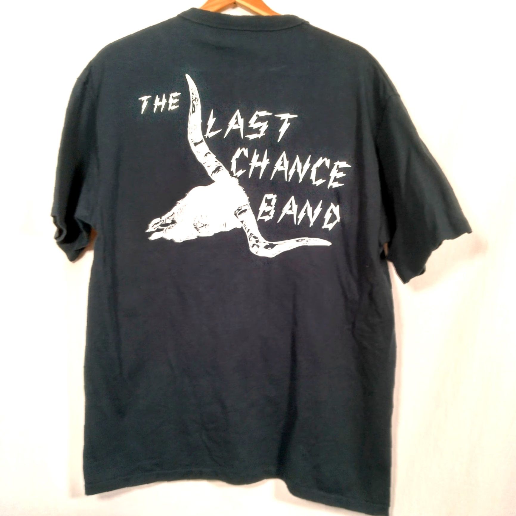 Vintage VINTAGE Cotton Deluxe Band Shirt T-Shirt Henley Short Sleeve Black L Mens Country Music The Last Chance Band Steer Skull 90s? Size US L / EU 52-54 / 3 - 3 Thumbnail