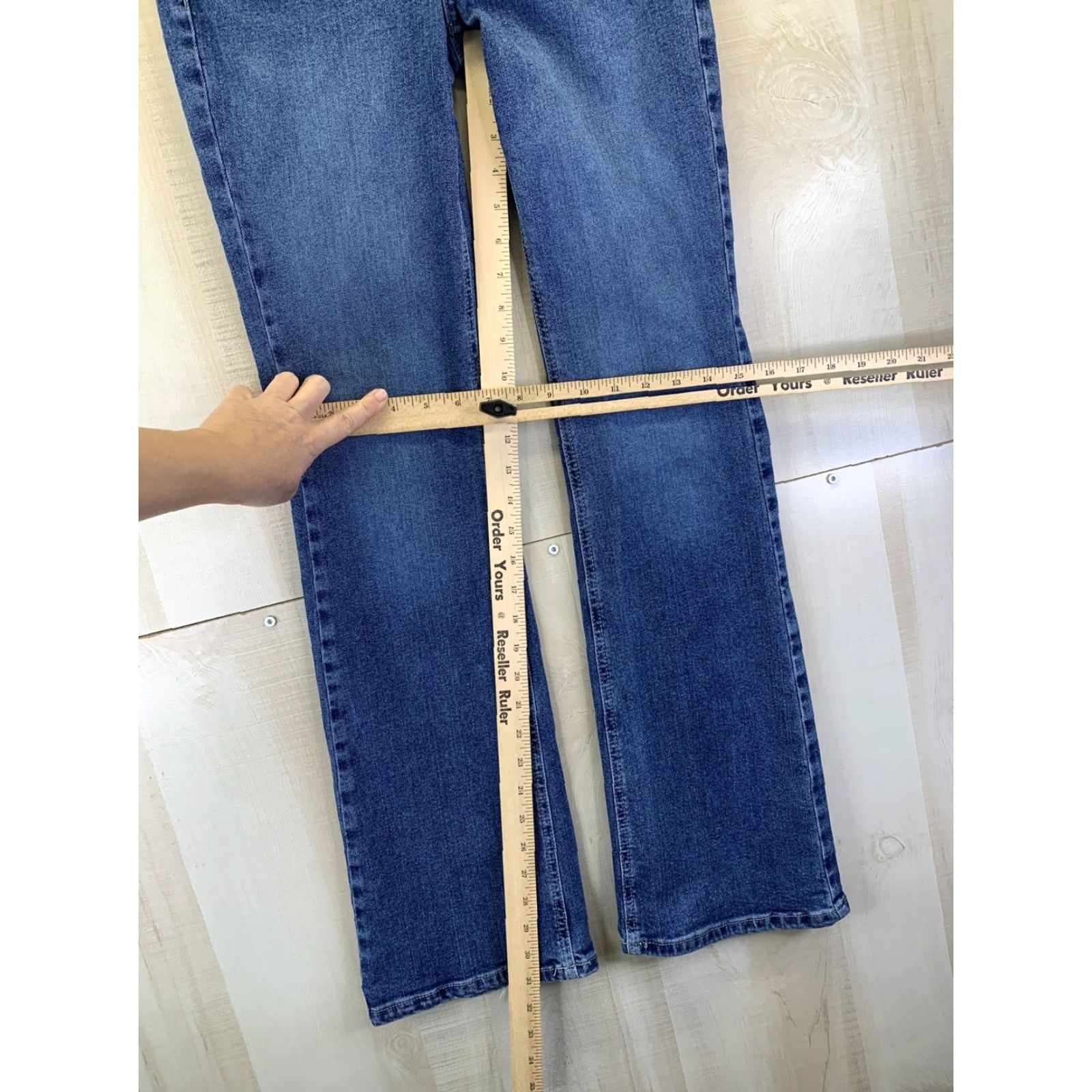 American Eagle Outfitters VINTAGE American Eagle Outfitters Jeans Womens Size 6 Reg Blue Boot Cut Denim 5-Pocket Design Hunter/Light Wash? Size 28" / US 6 / IT 42 - 5 Thumbnail