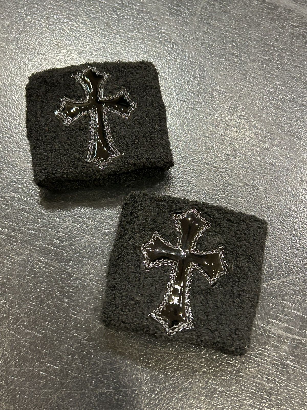 Chrome Hearts Chrome Hearts Patent Cross Sweatbands - Black Size ONE SIZE - 1 Thumbnail