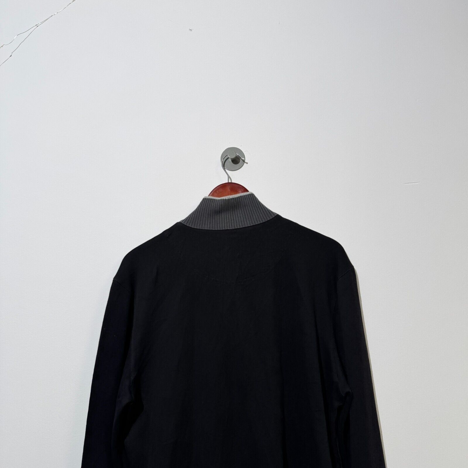 Hugo Boss × Vintage Vintage Hugo Boss Unisex Black Halfzip Sweatshirt Size L Size US L / EU 52-54 / 3 - 13 Thumbnail