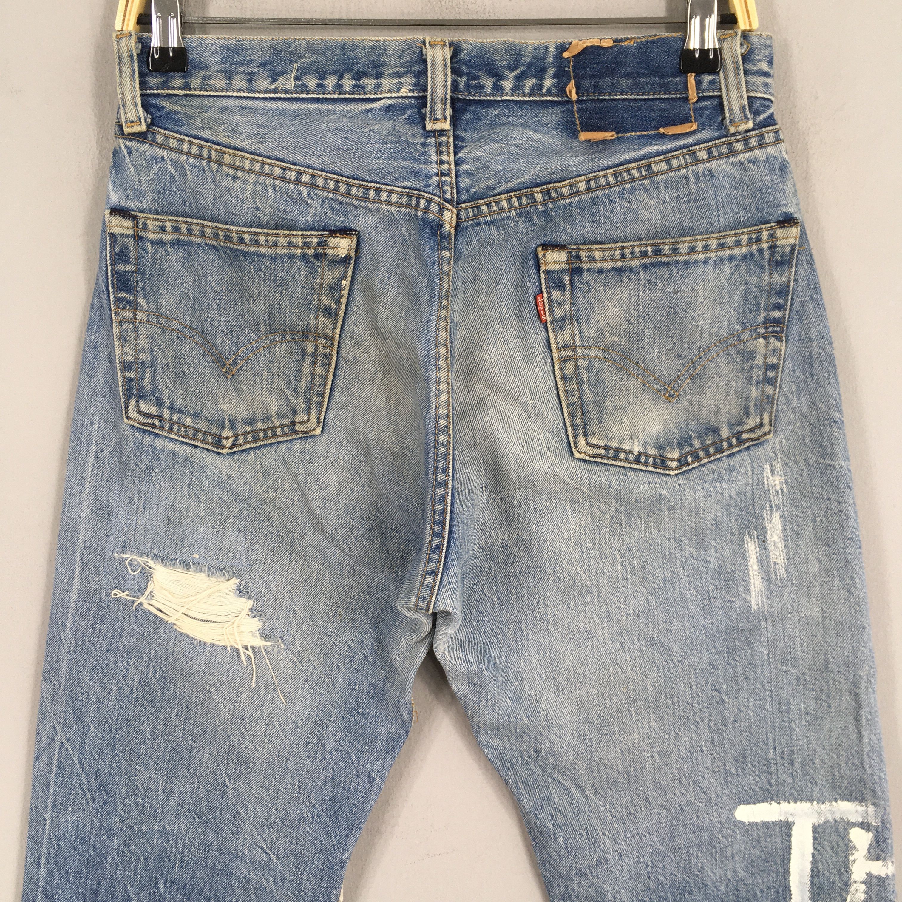 Levi's Size 28x28 Vintage 90s Levi's 501 Faded Blue Jeans S1452 Size US 28 / EU 44 - 9 Thumbnail