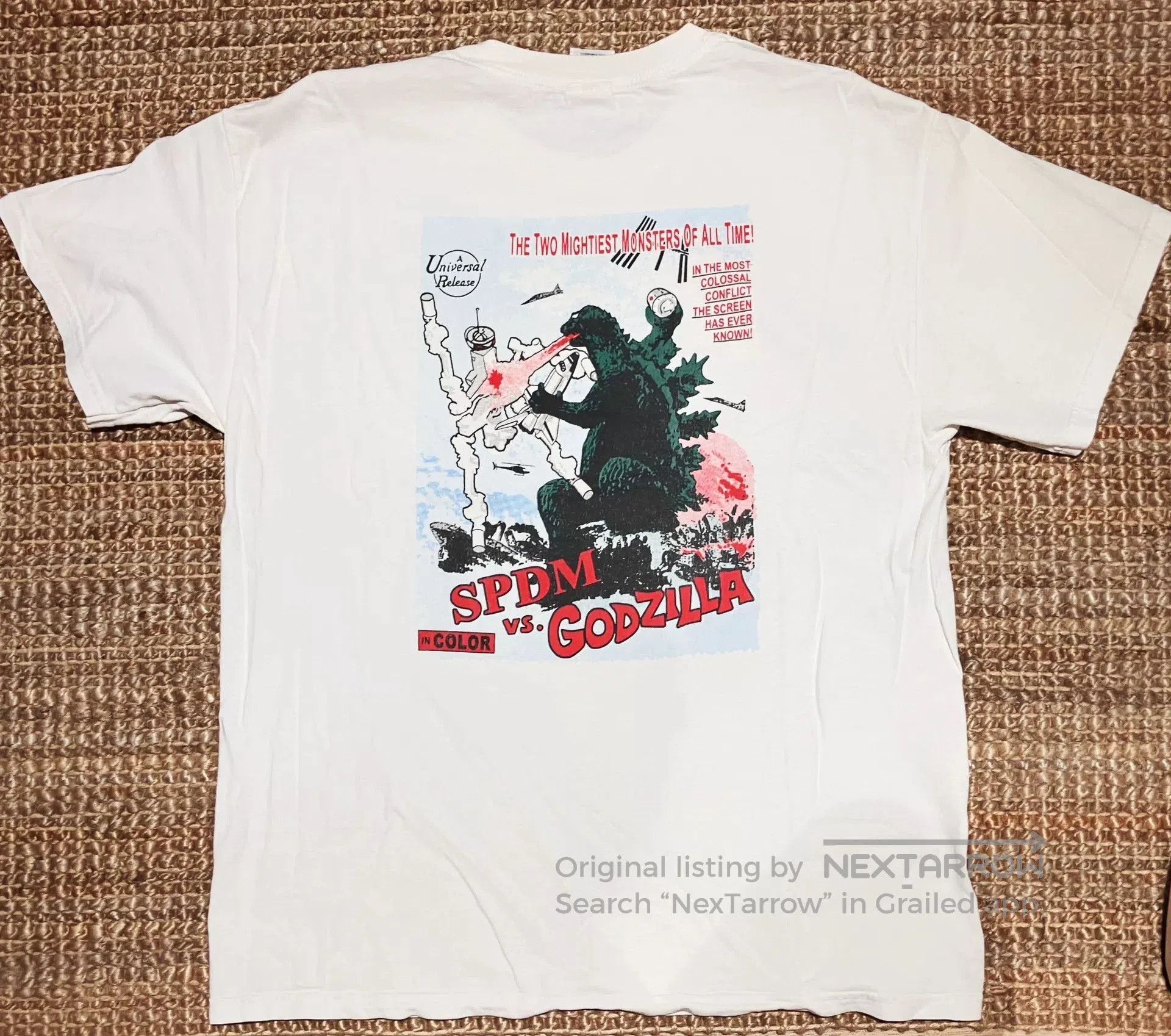 Vintage 90s Vintage Godzilla Graphic T-Shirt. Size US M / EU 48-50 / 2 - 6 Thumbnail