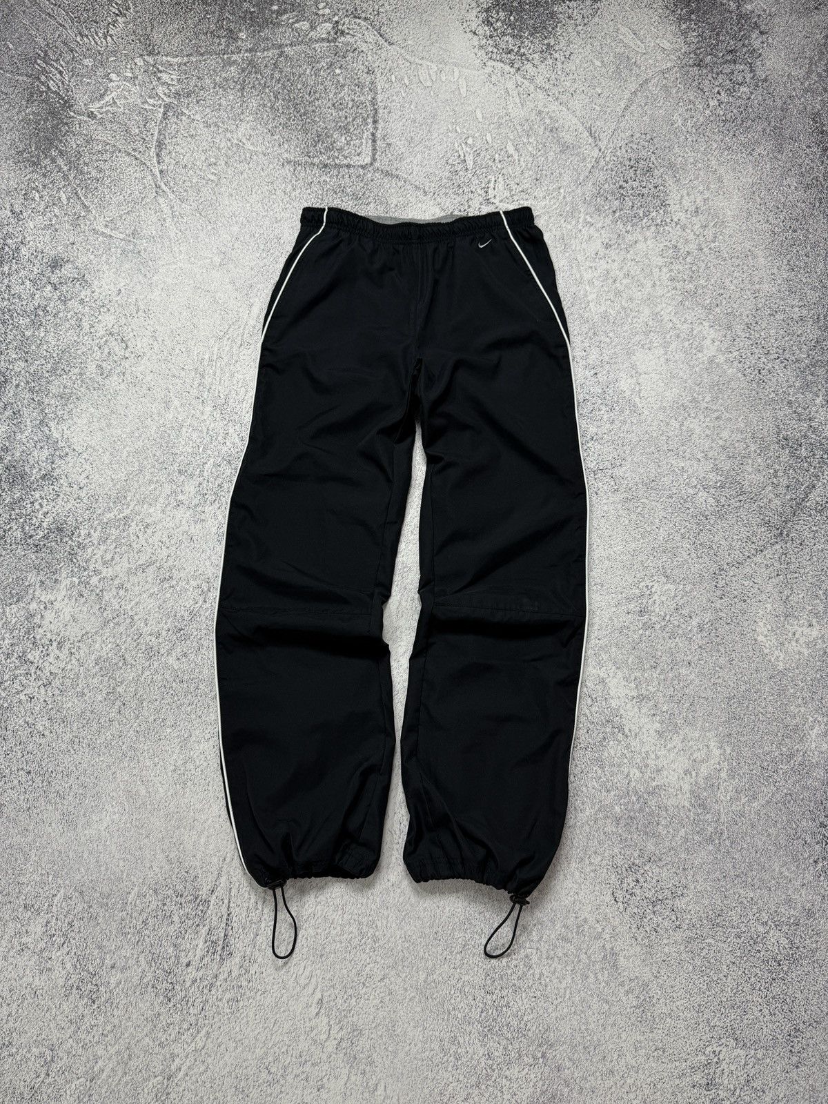 Nike OOs Nike Vintage Nylon Baggy Swoosh Parachute Track Pants Size US 32 / EU 48 - 1 Thumbnail