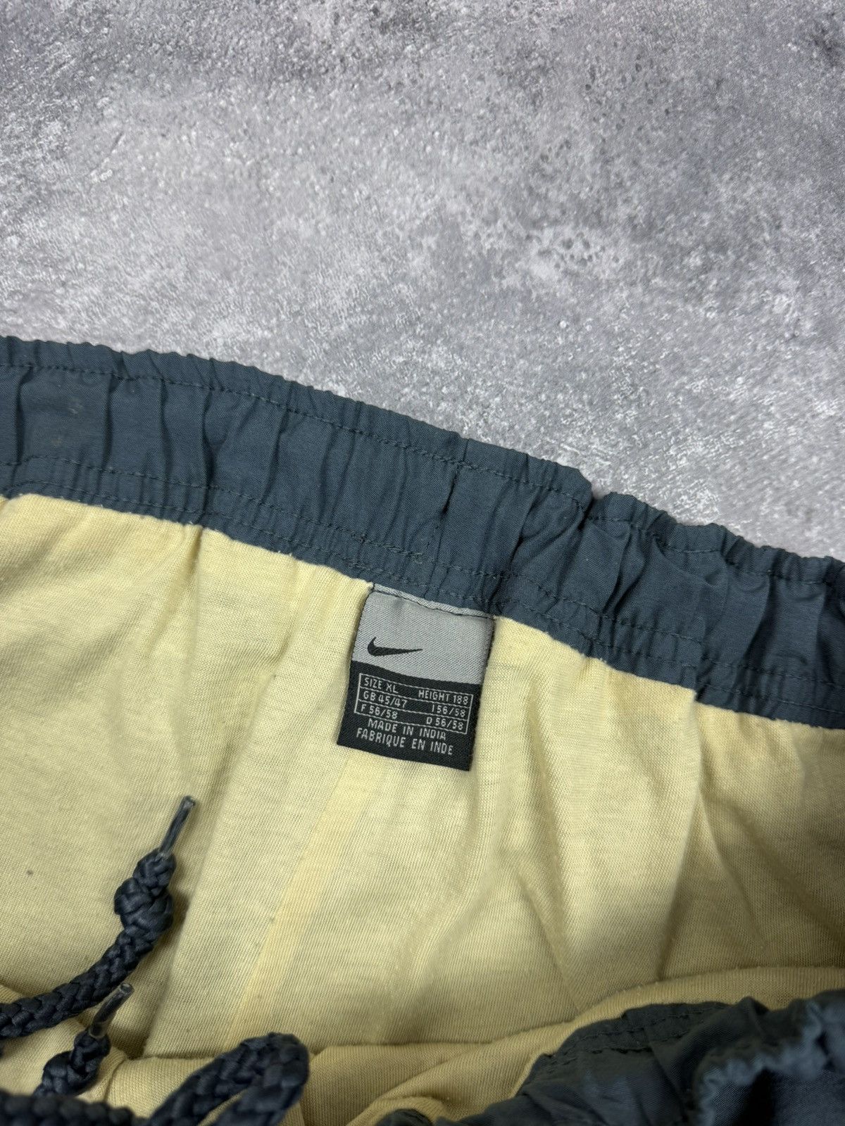 Nike Nike Vintage Track Pants Swoosh Y2K Baggy Sweatpants Hype Size US 36 / EU 52 - 15 Thumbnail
