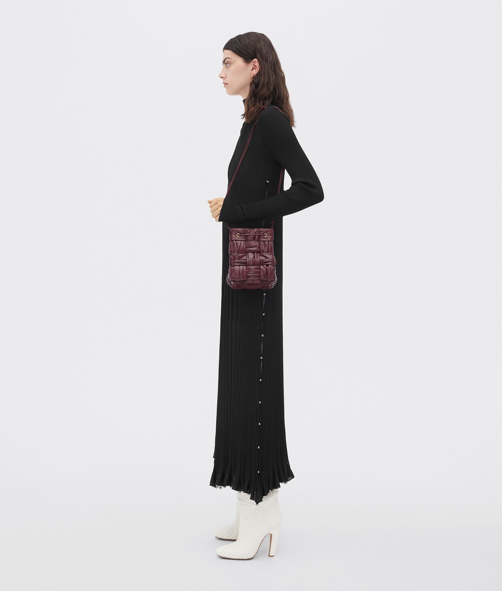 Bottega Veneta o1n1vont0325 Size: OS / Body Bucket Bag in Burgundy Size ONE SIZE - 4 Thumbnail