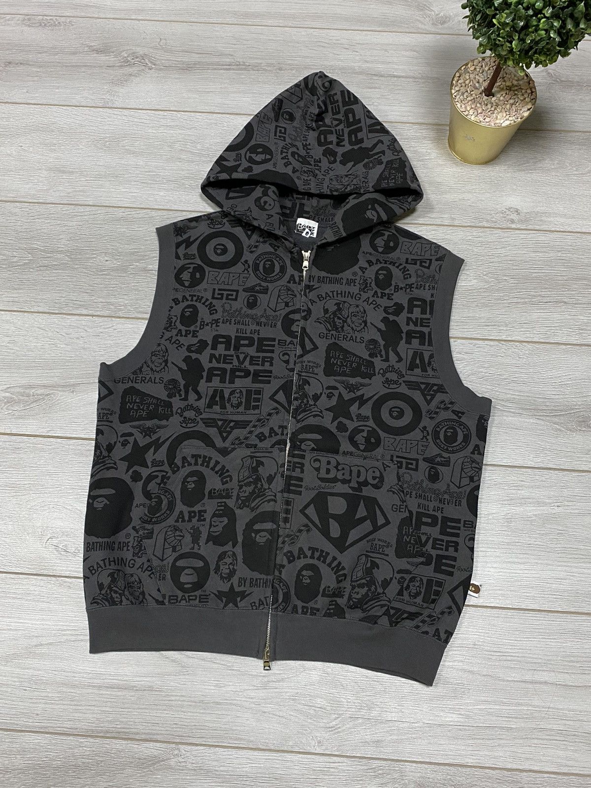 Bape Multi Logo Sleeveless Hoodie Size US M / EU 48-50 / 2 - 3 Thumbnail