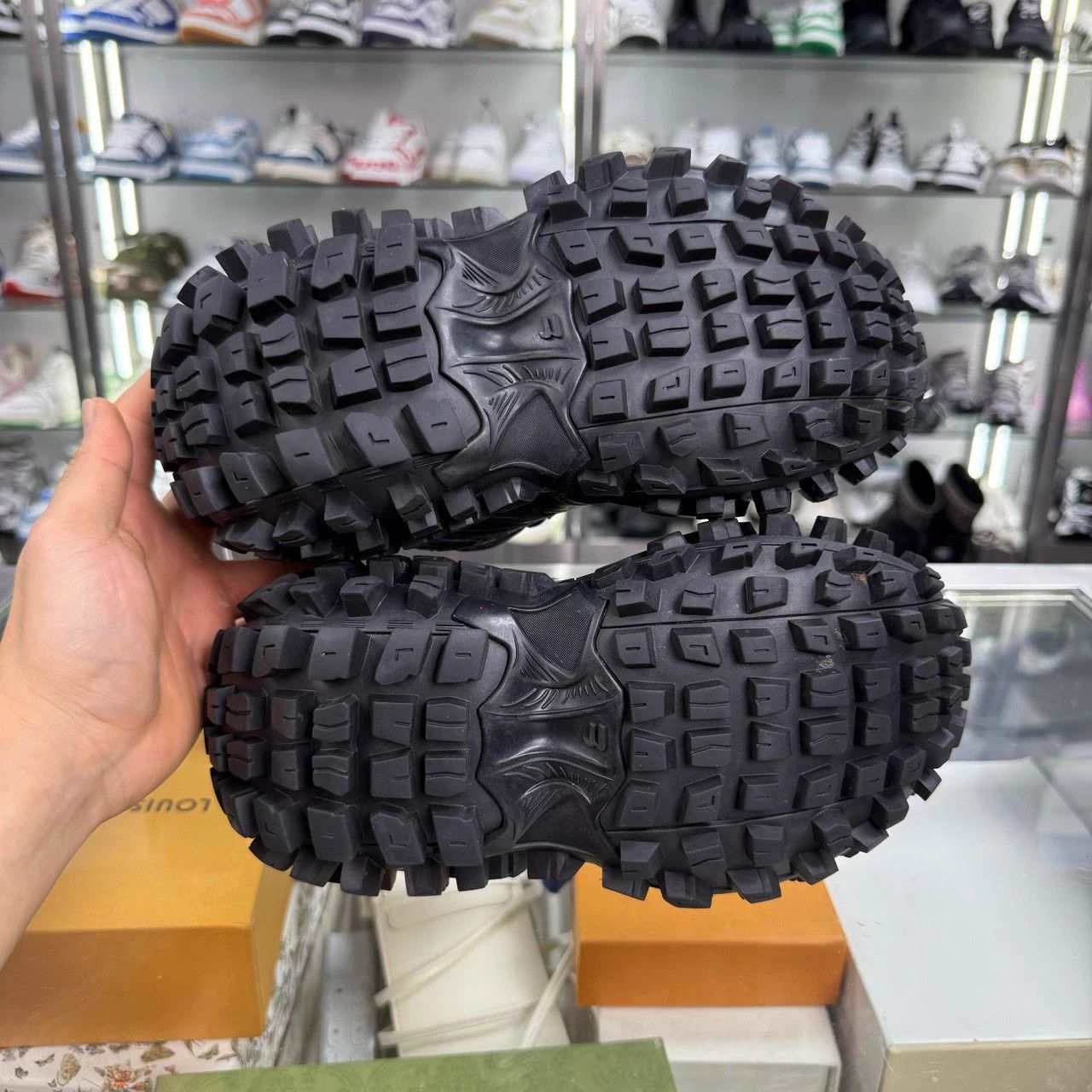 Balenciaga Balenciaga Track Trainer Black 35 Worn Once Box Size US 4.5 / IT 34.5 - 6 Thumbnail