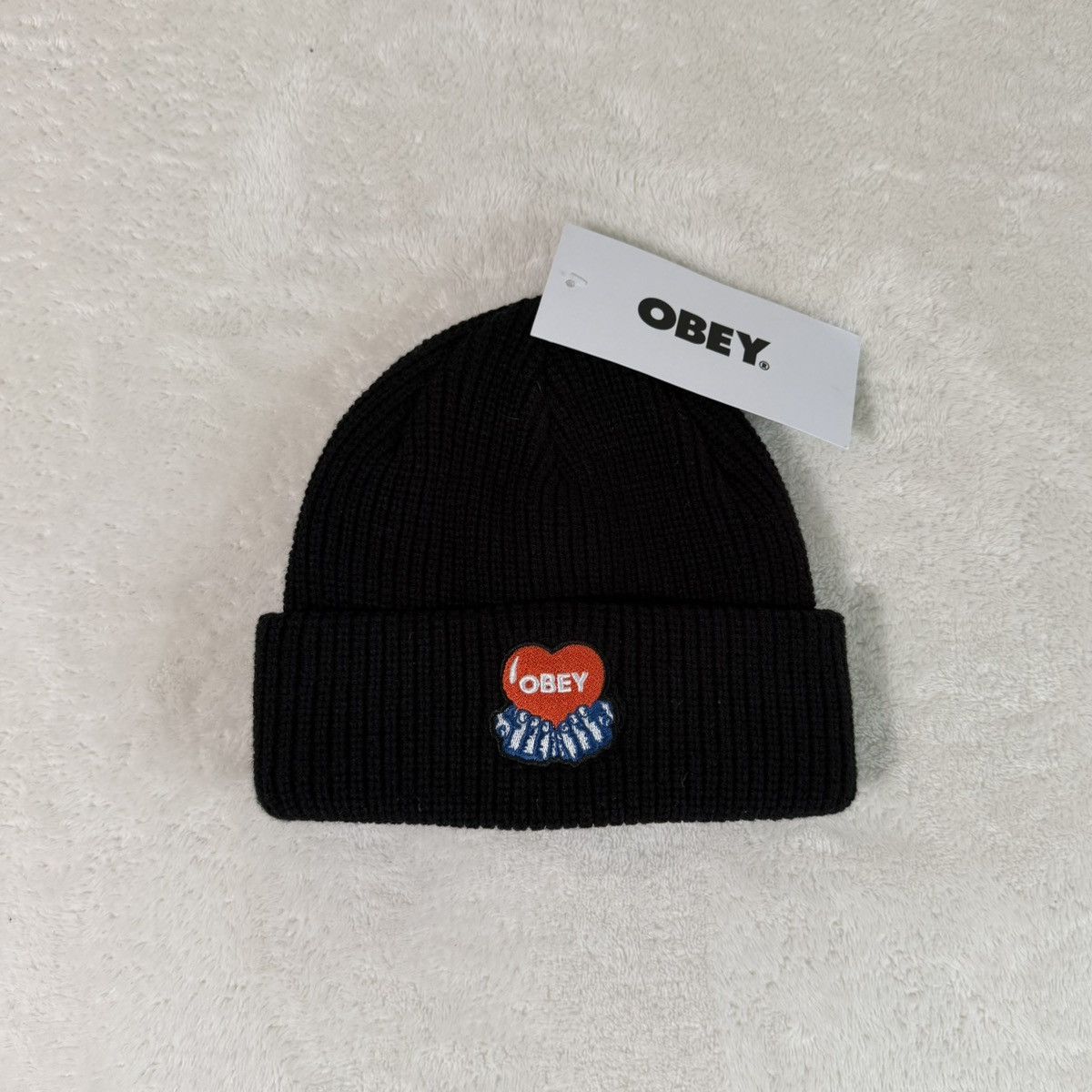 Obey Obey Heart Beanie Size ONE SIZE - 1 Thumbnail